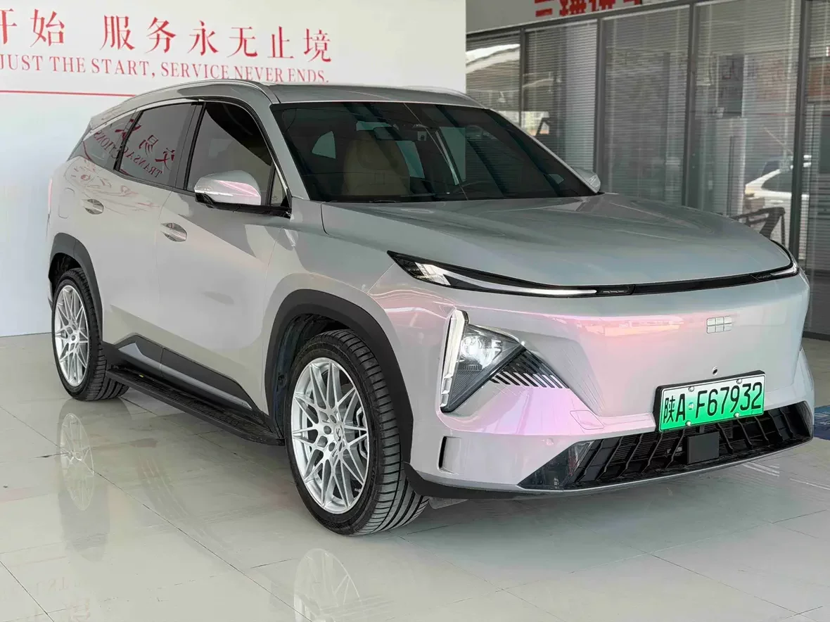 Geely Galaxy L7