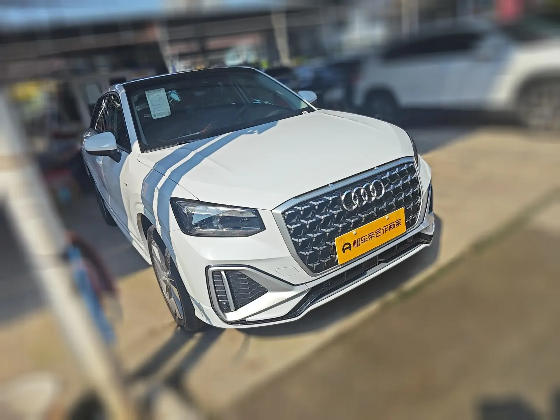Audi Q2L