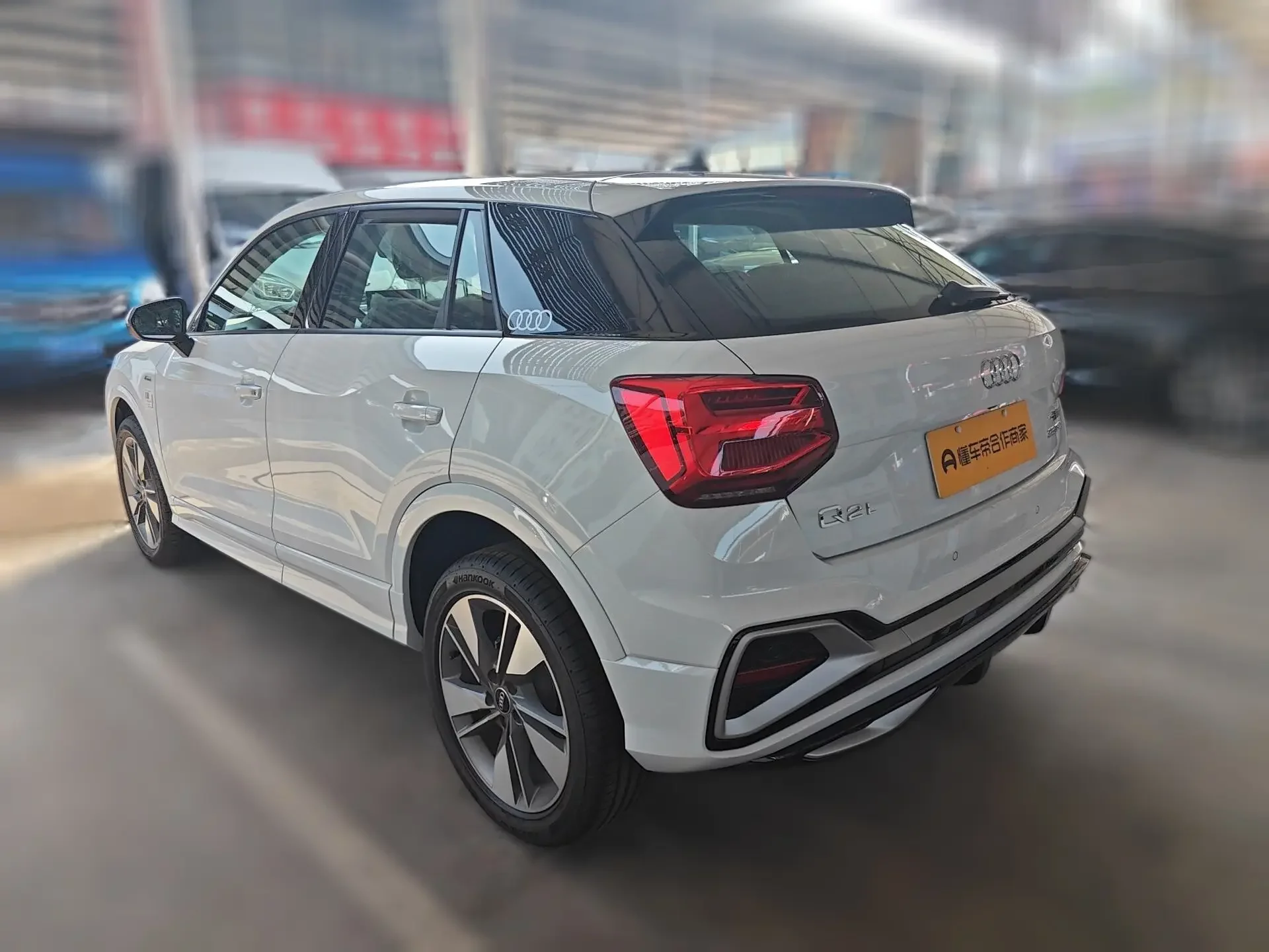 Audi Q2L