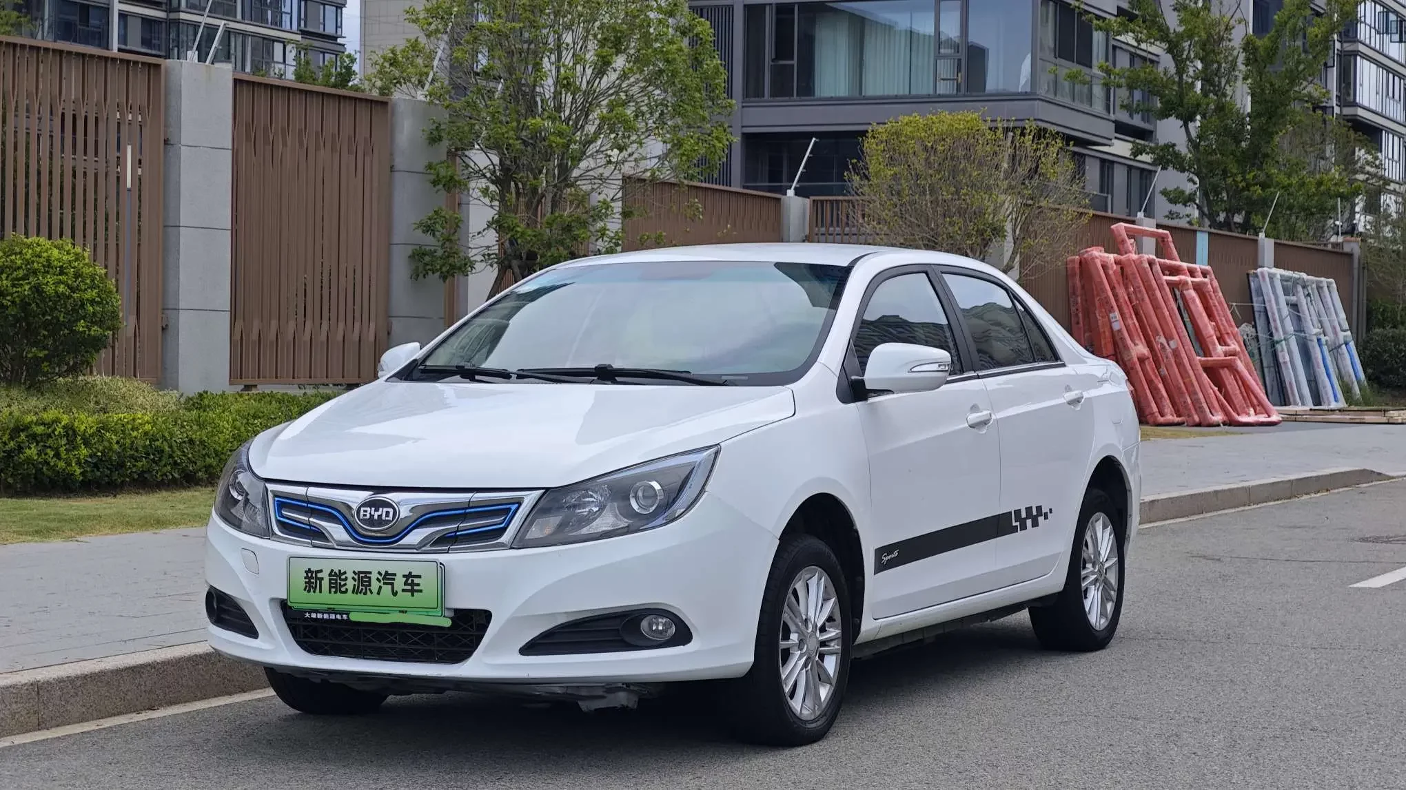 BYD e5