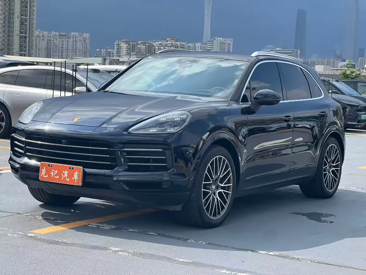 PORSCHE CAYENNE