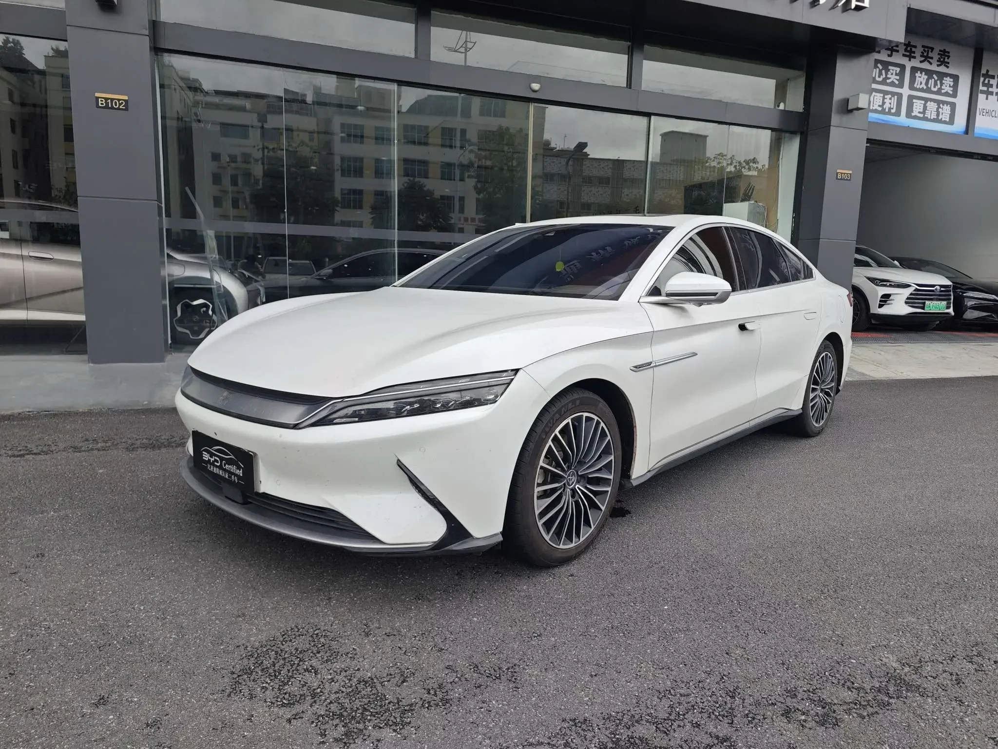 BYD Han EV