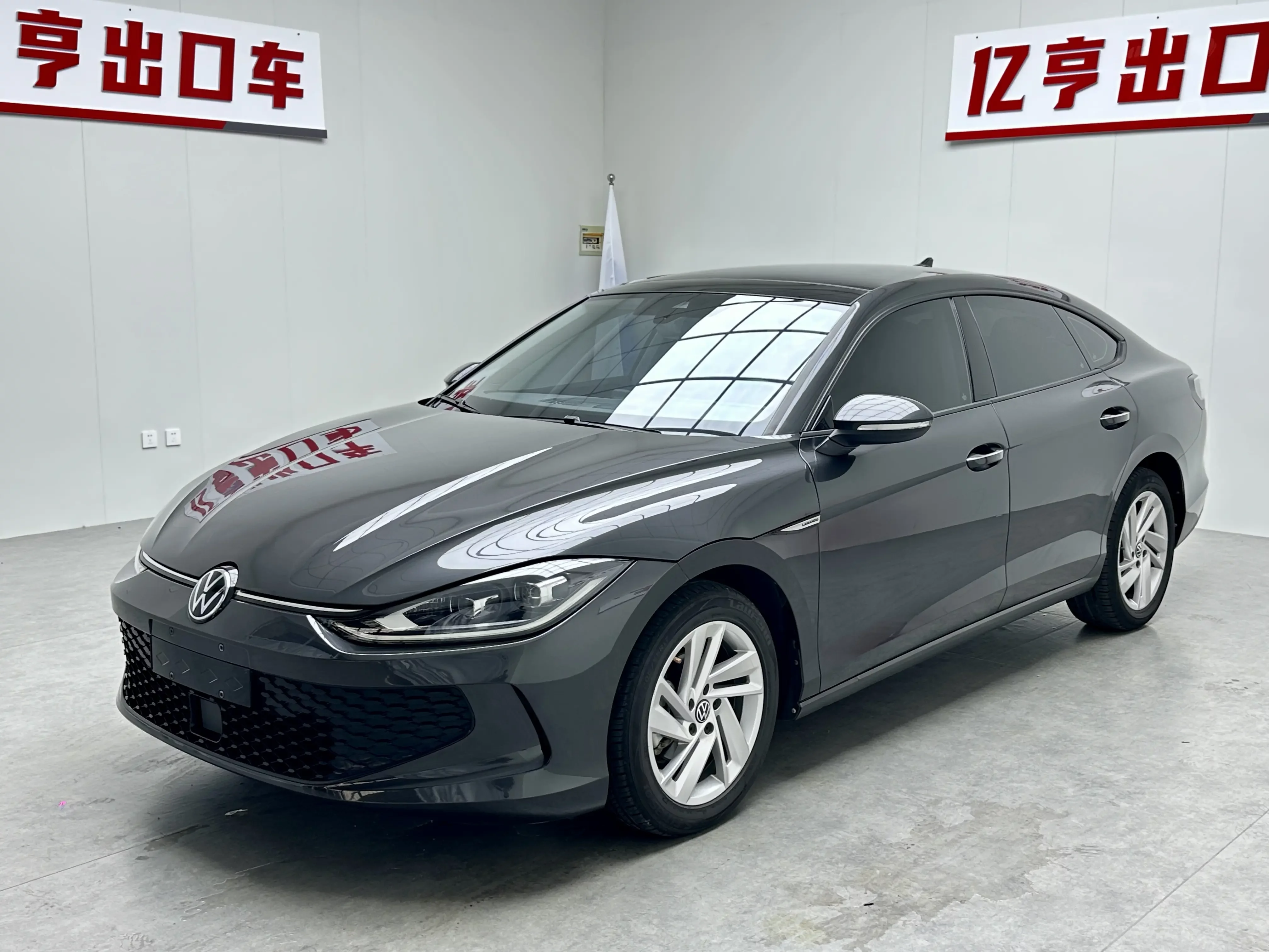 VOLKSWAGEN LAMANDO
