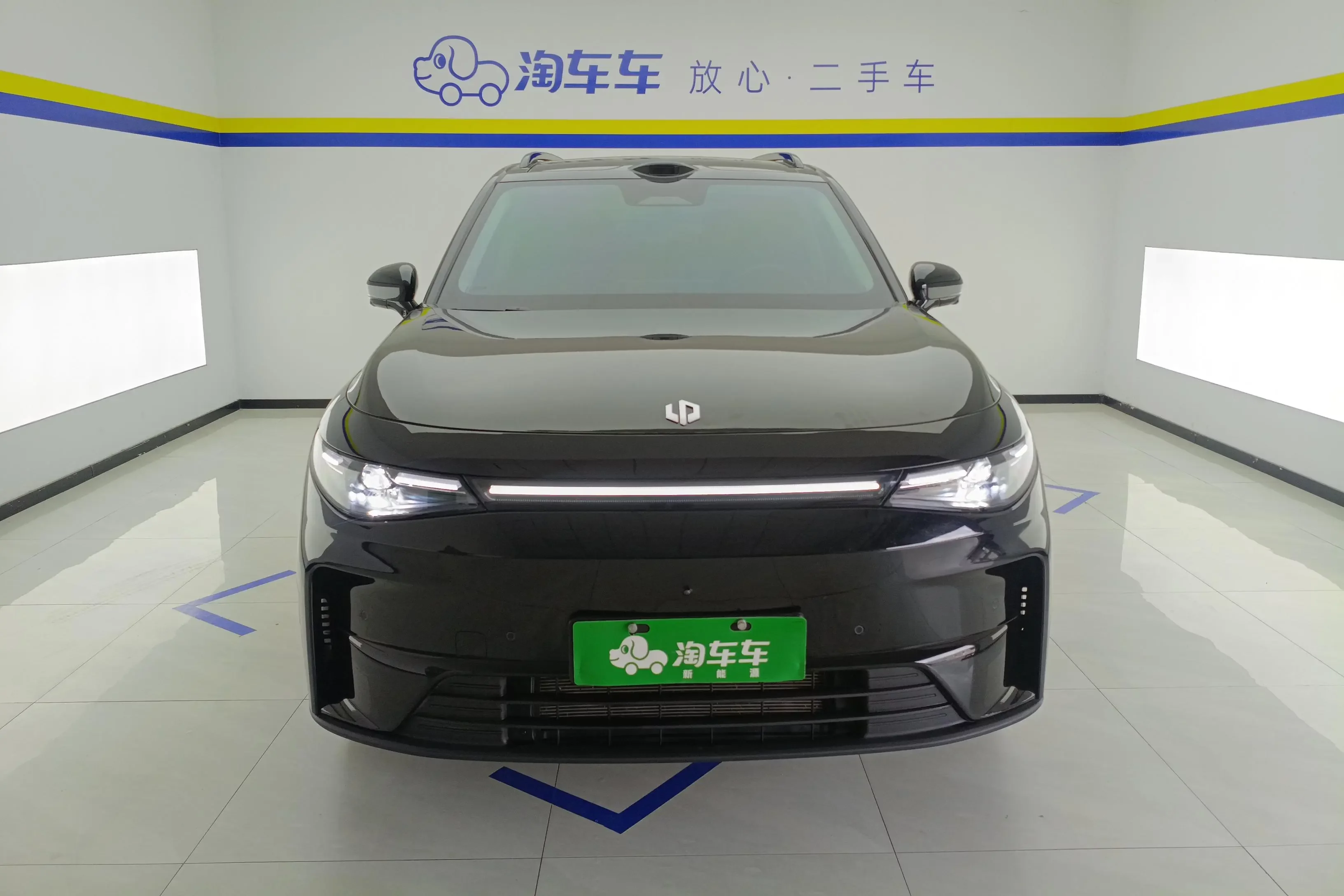 Leapmotor C16