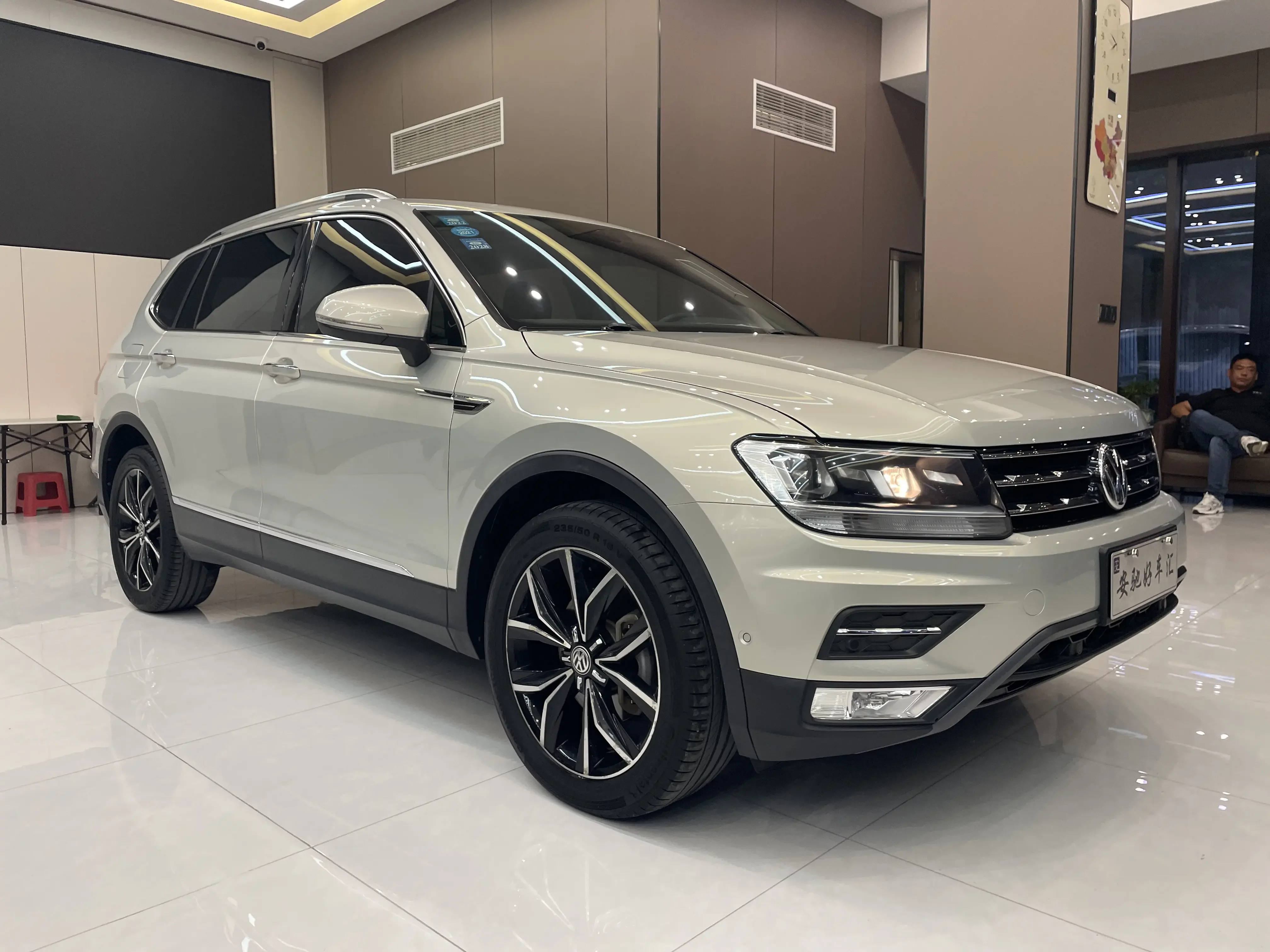 Volkswagen Tiguan L
