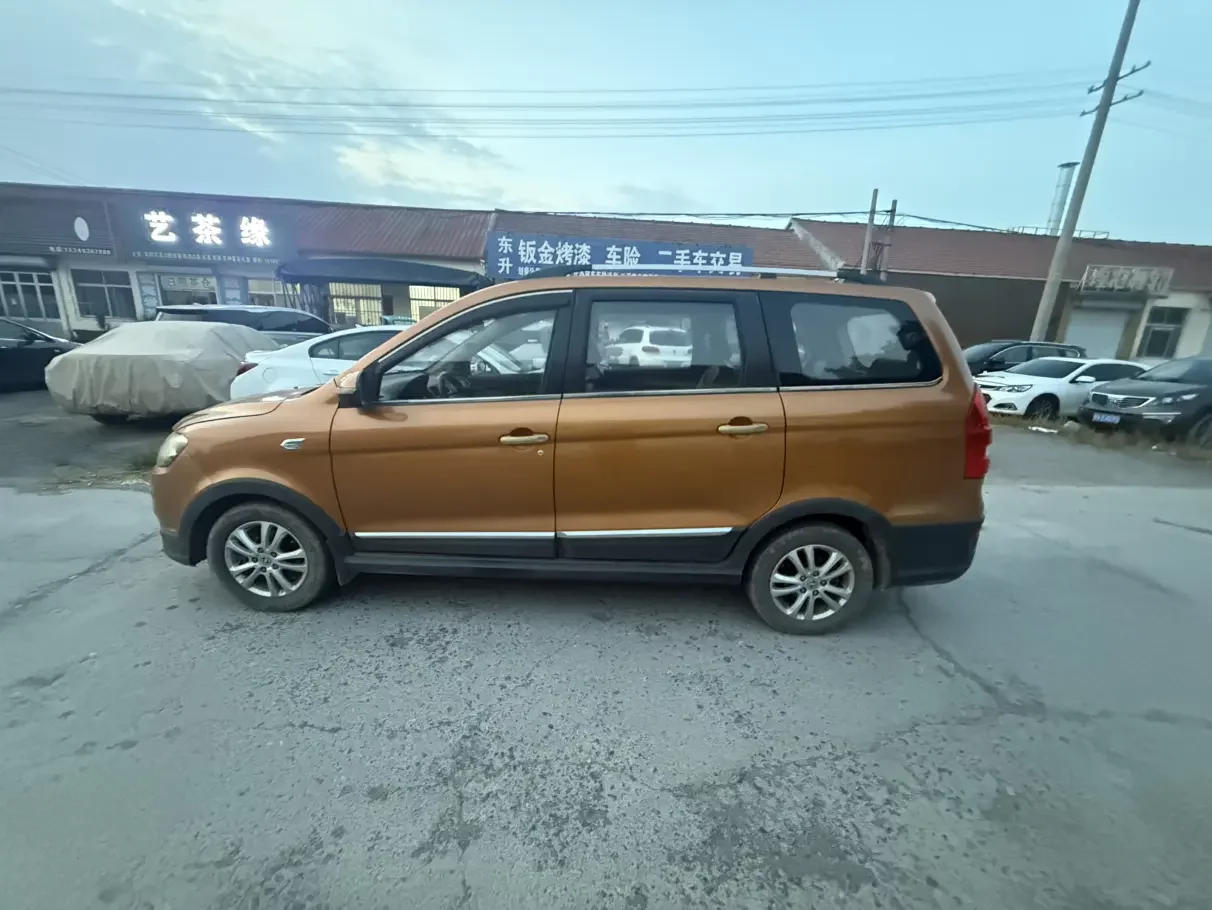 Dongfeng Fengon 360