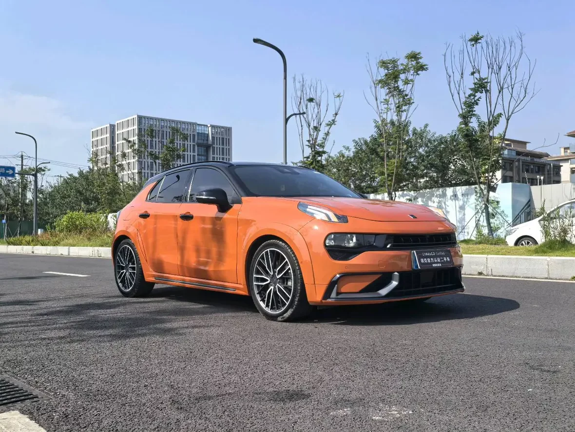 Lynk & Co 02 Hatchback