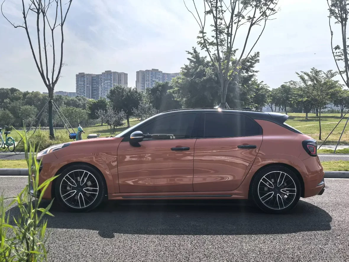 Lynk & Co 02 Hatchback