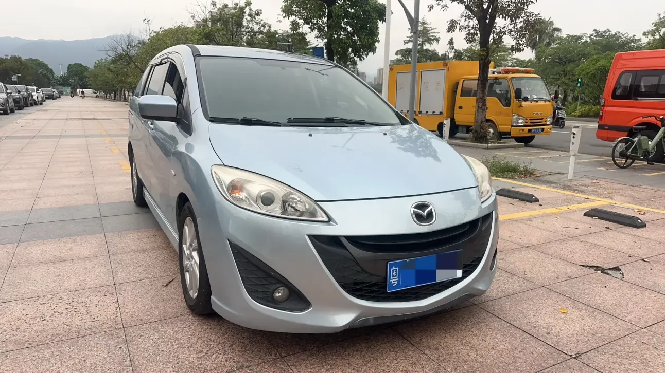 Mazda Mazda5