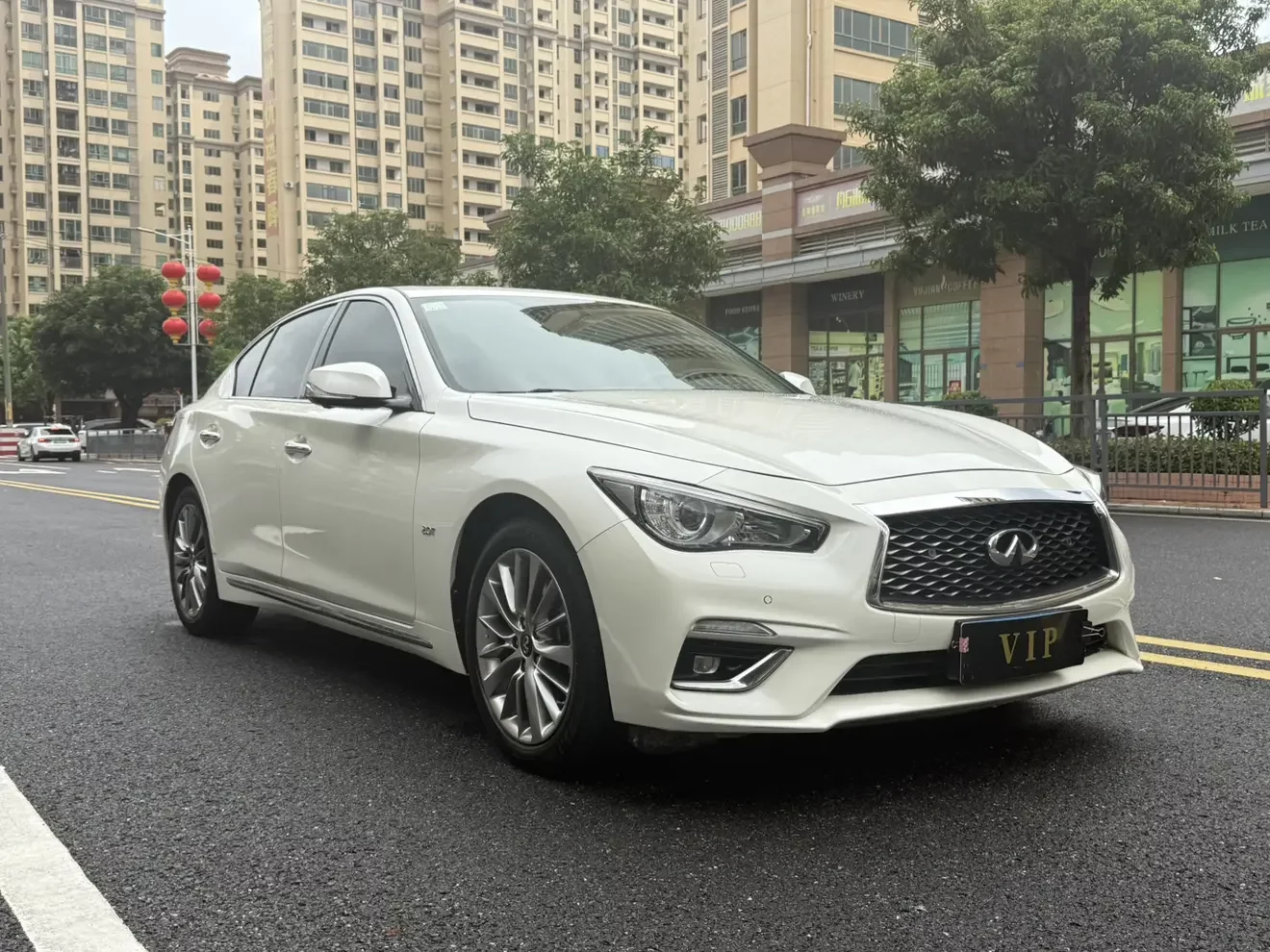 Infiniti Q50L