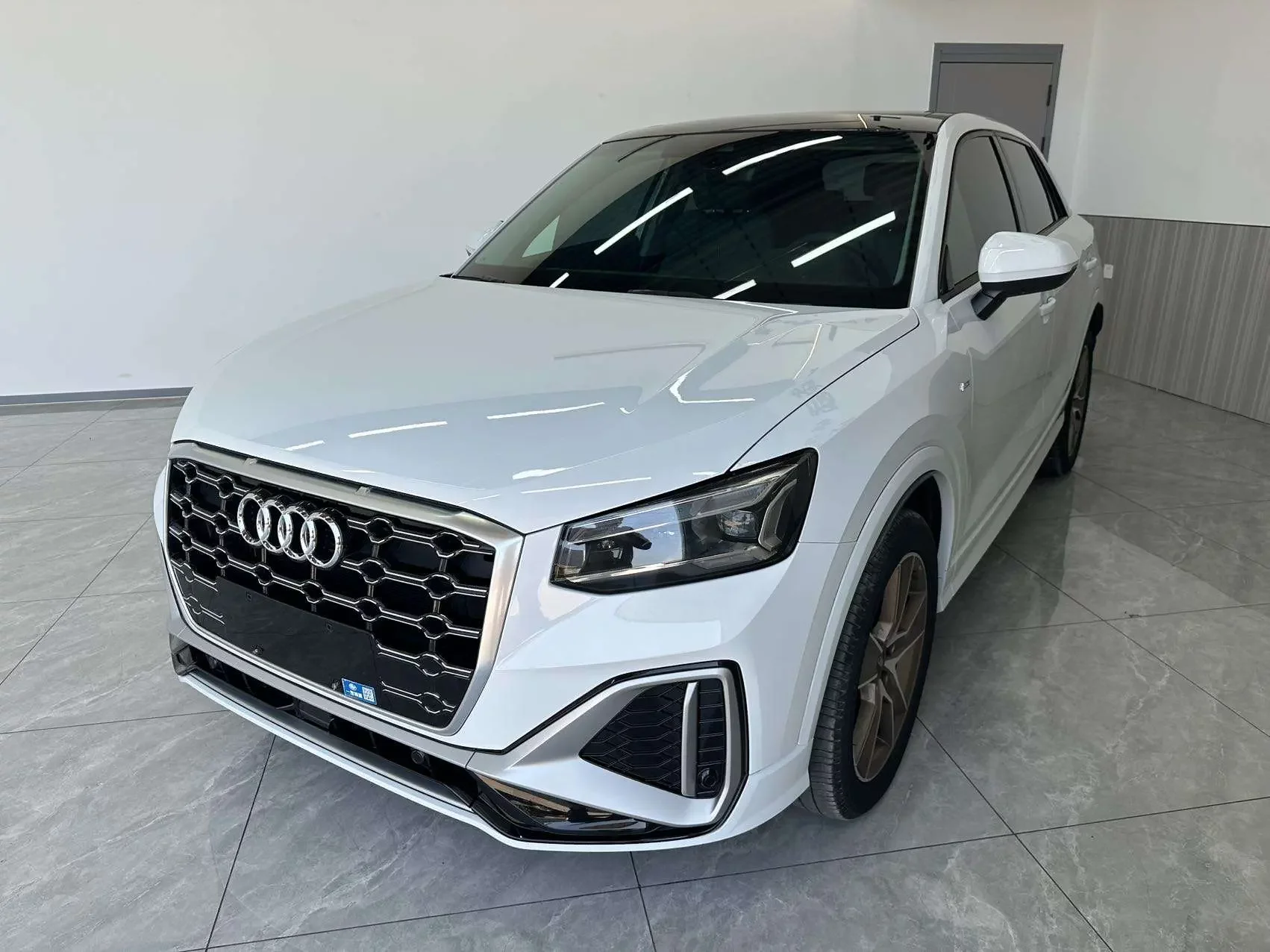 Audi Q2L