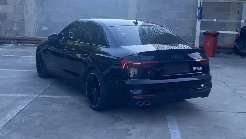 Audi S4