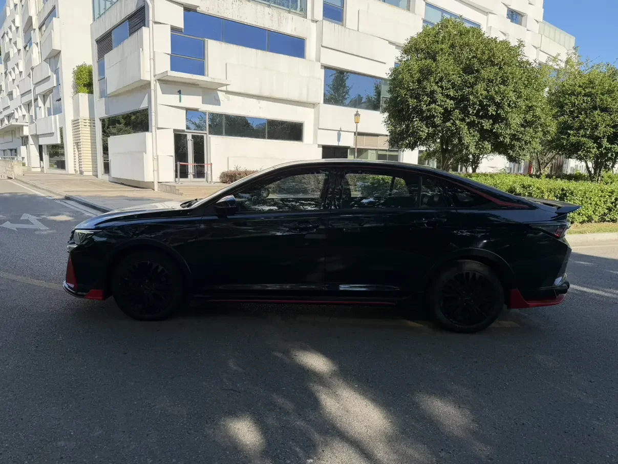 Dongfeng Yixuan MAX