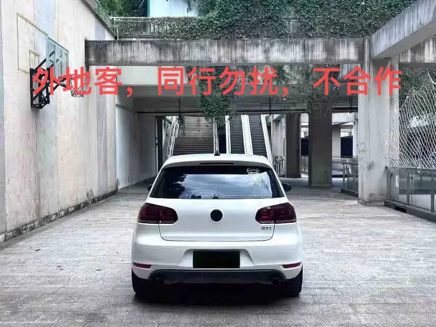 Volkswagen Golf GTI