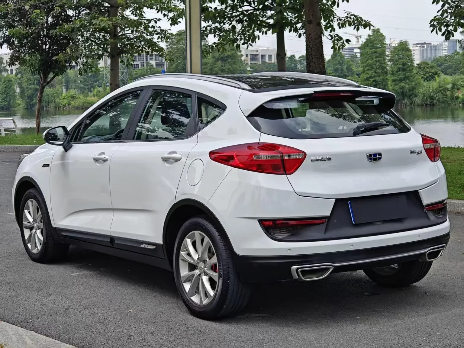 Geely Emgrand GS