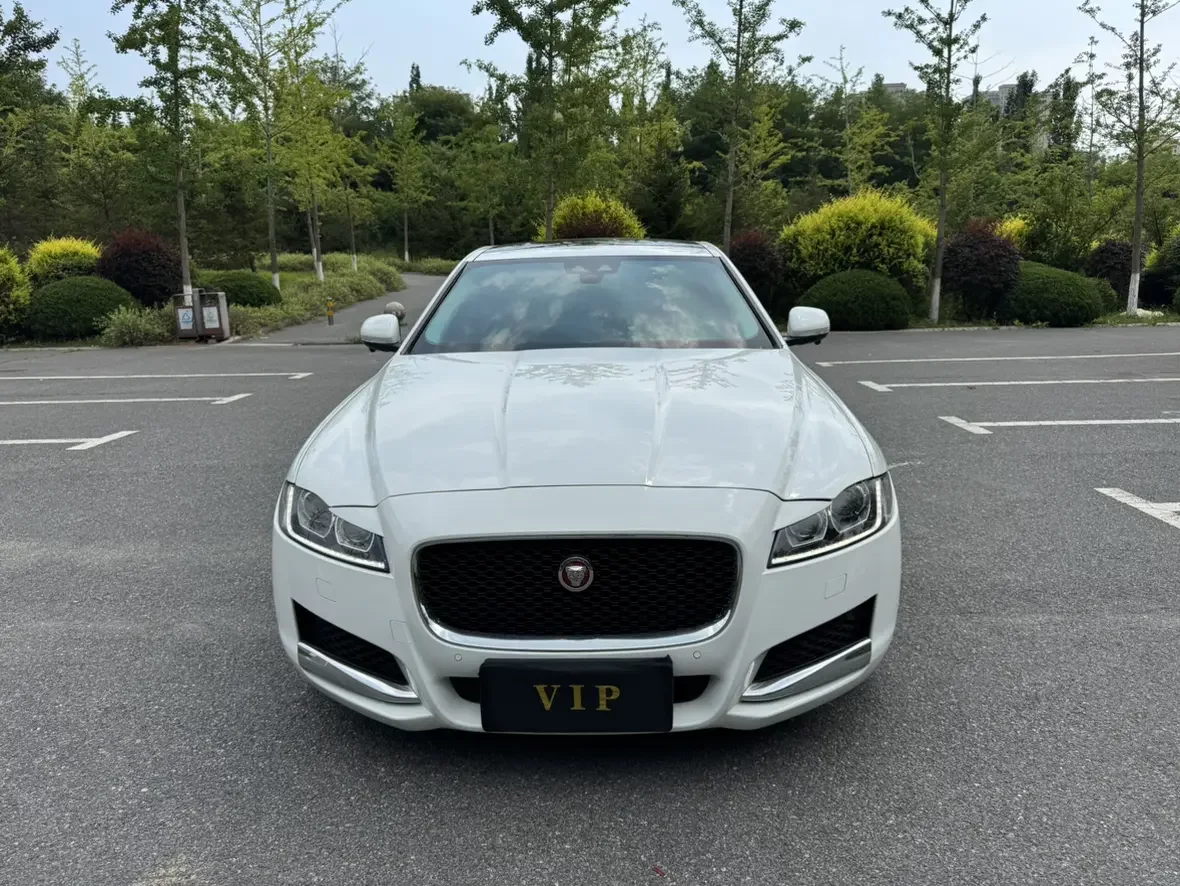 Jaguar XFL
