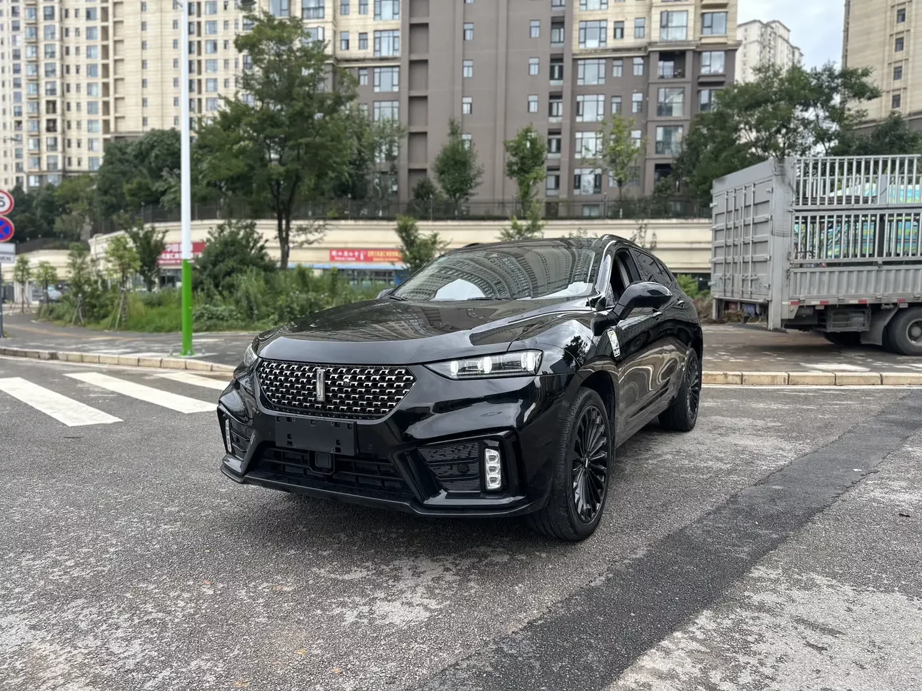 Wey Wei brand VV7 PHEV