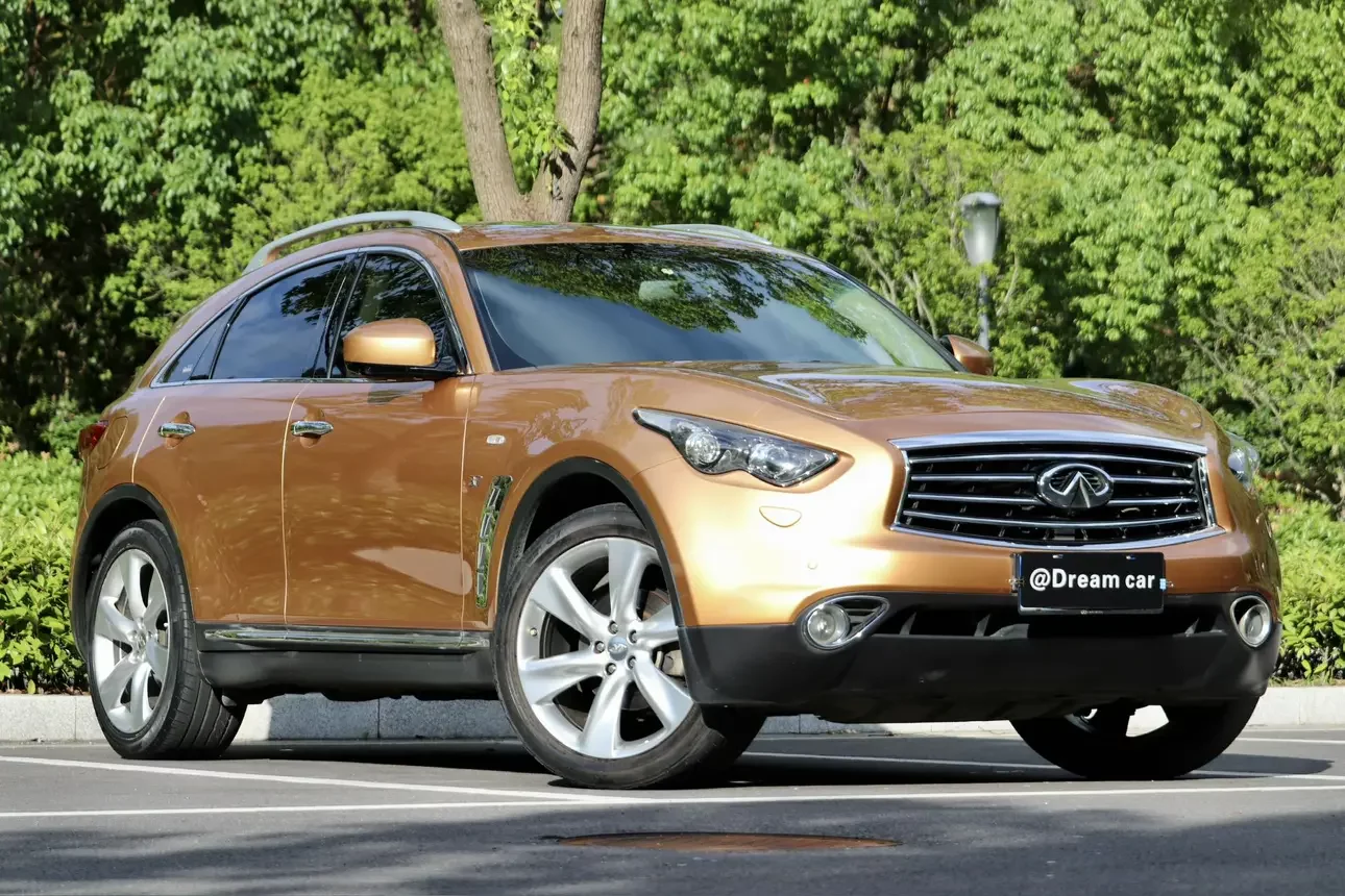 Infiniti QX70