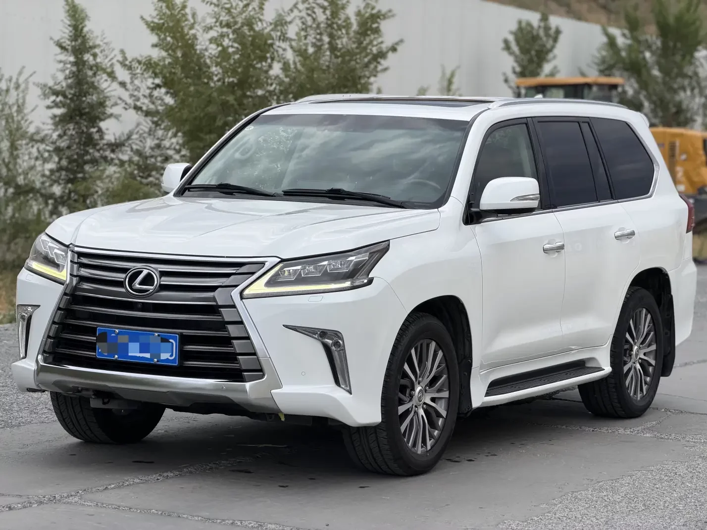 Lexus LX