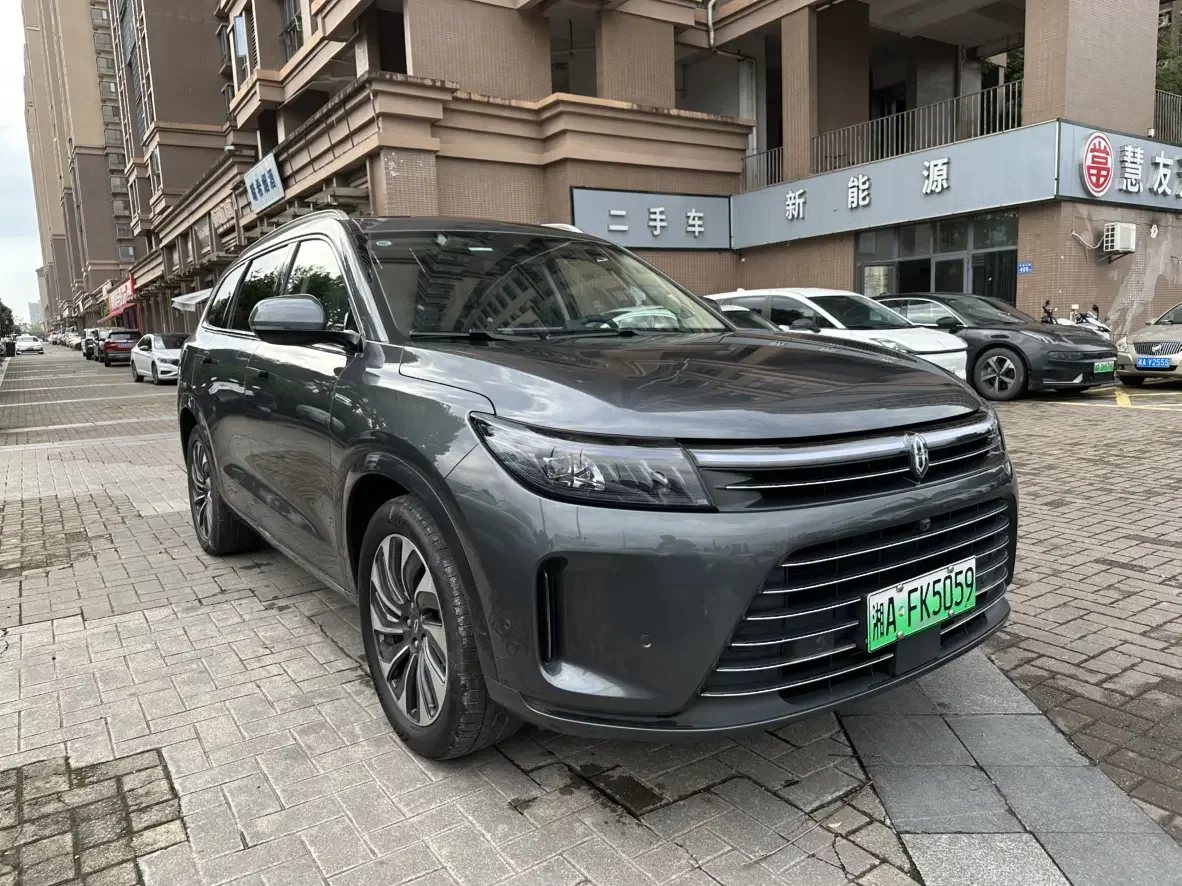 AITO M7