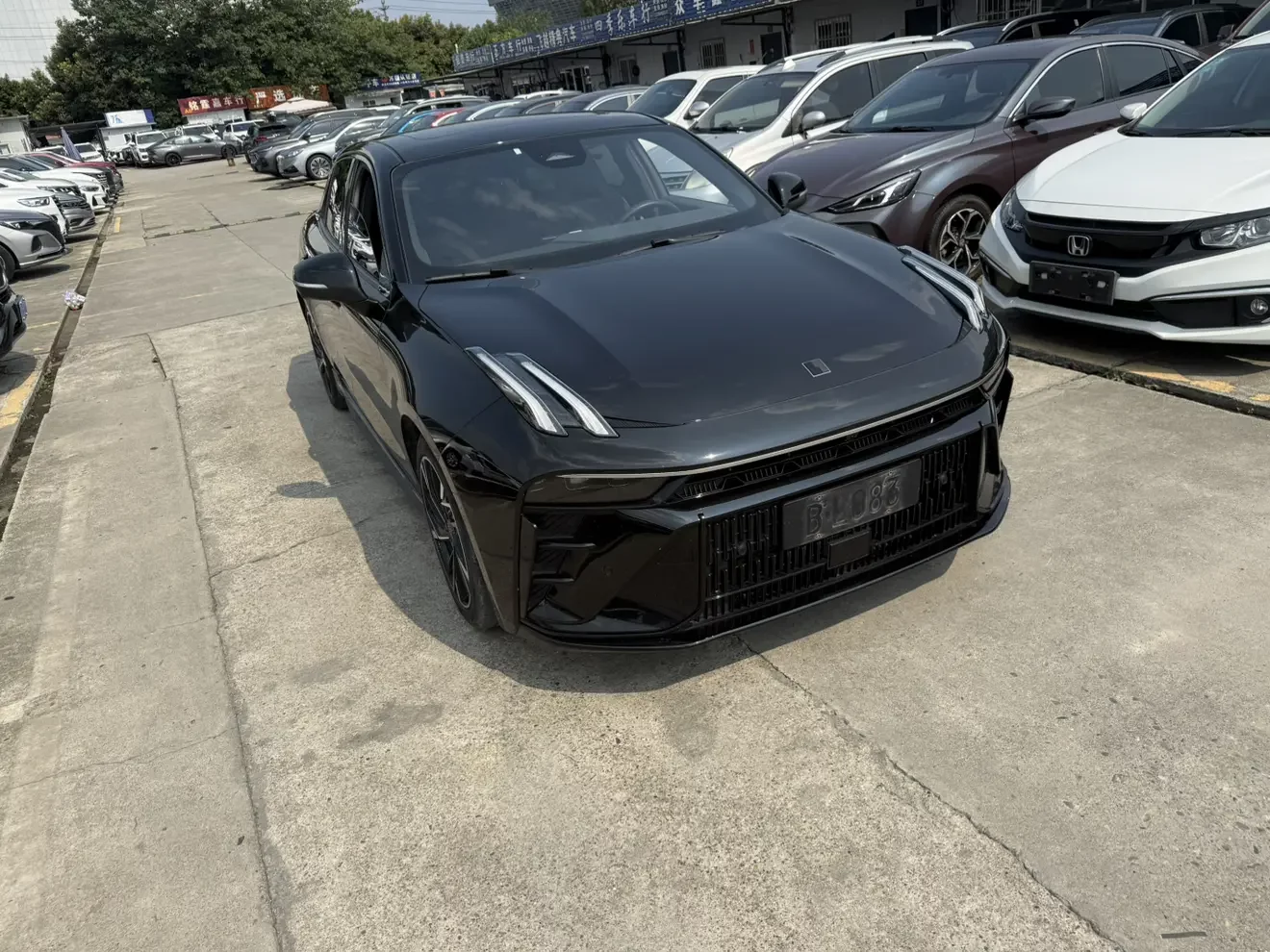 Lynk & Co 03