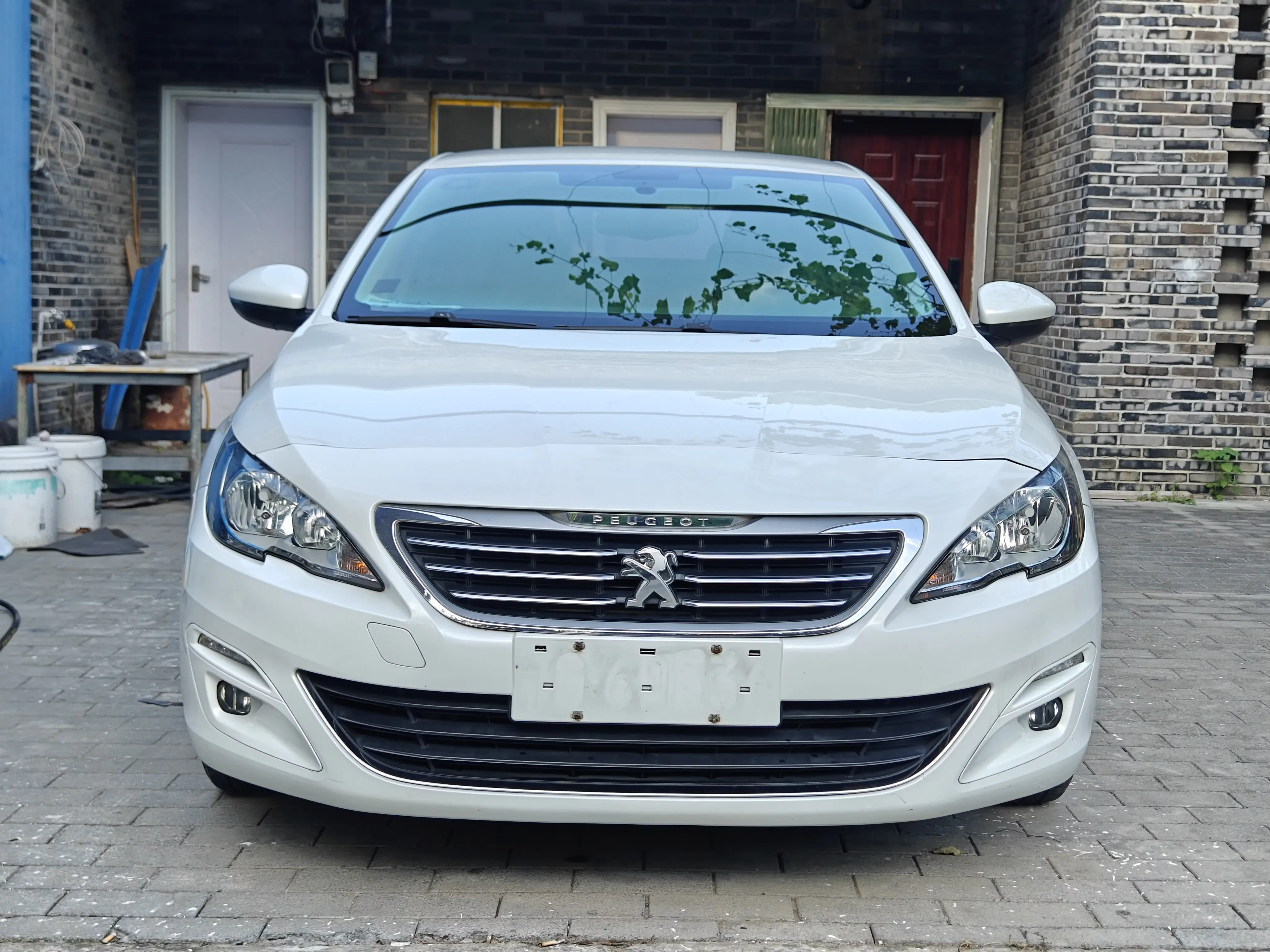 Peugeot 408