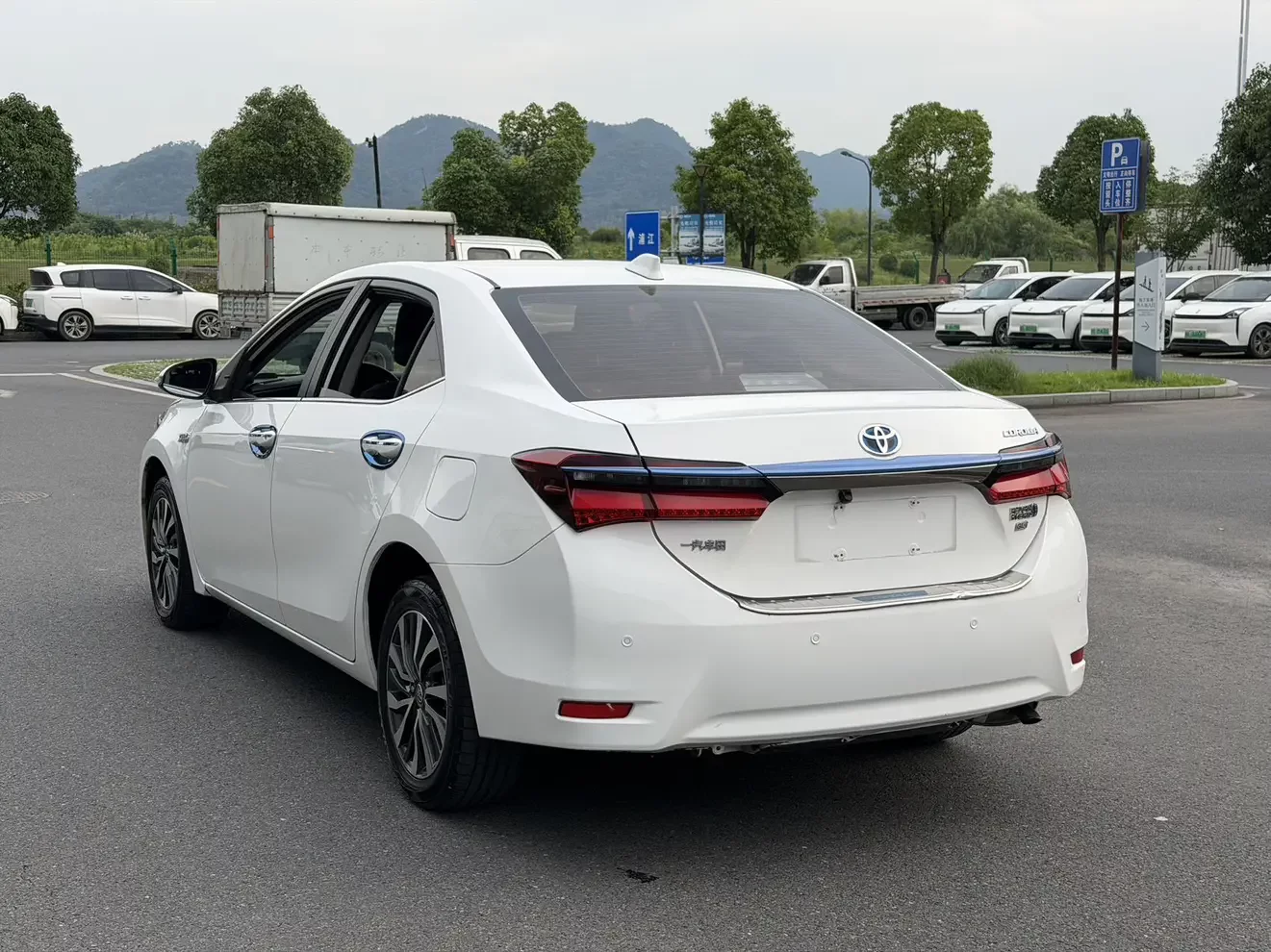 Toyota Corolla Dual Engine E+