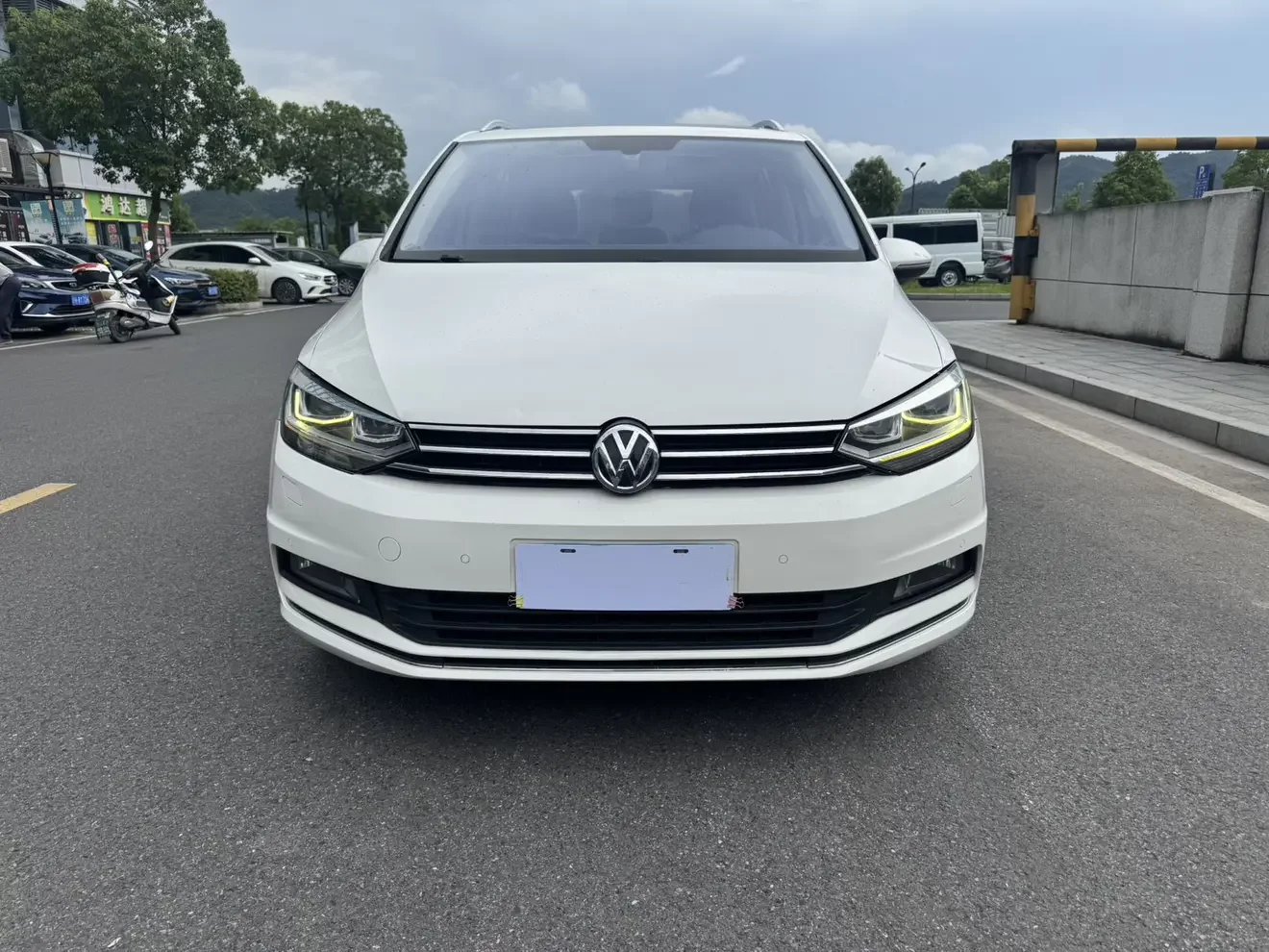 Volkswagen Touran L