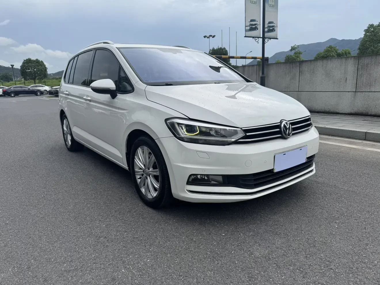 Volkswagen Touran L