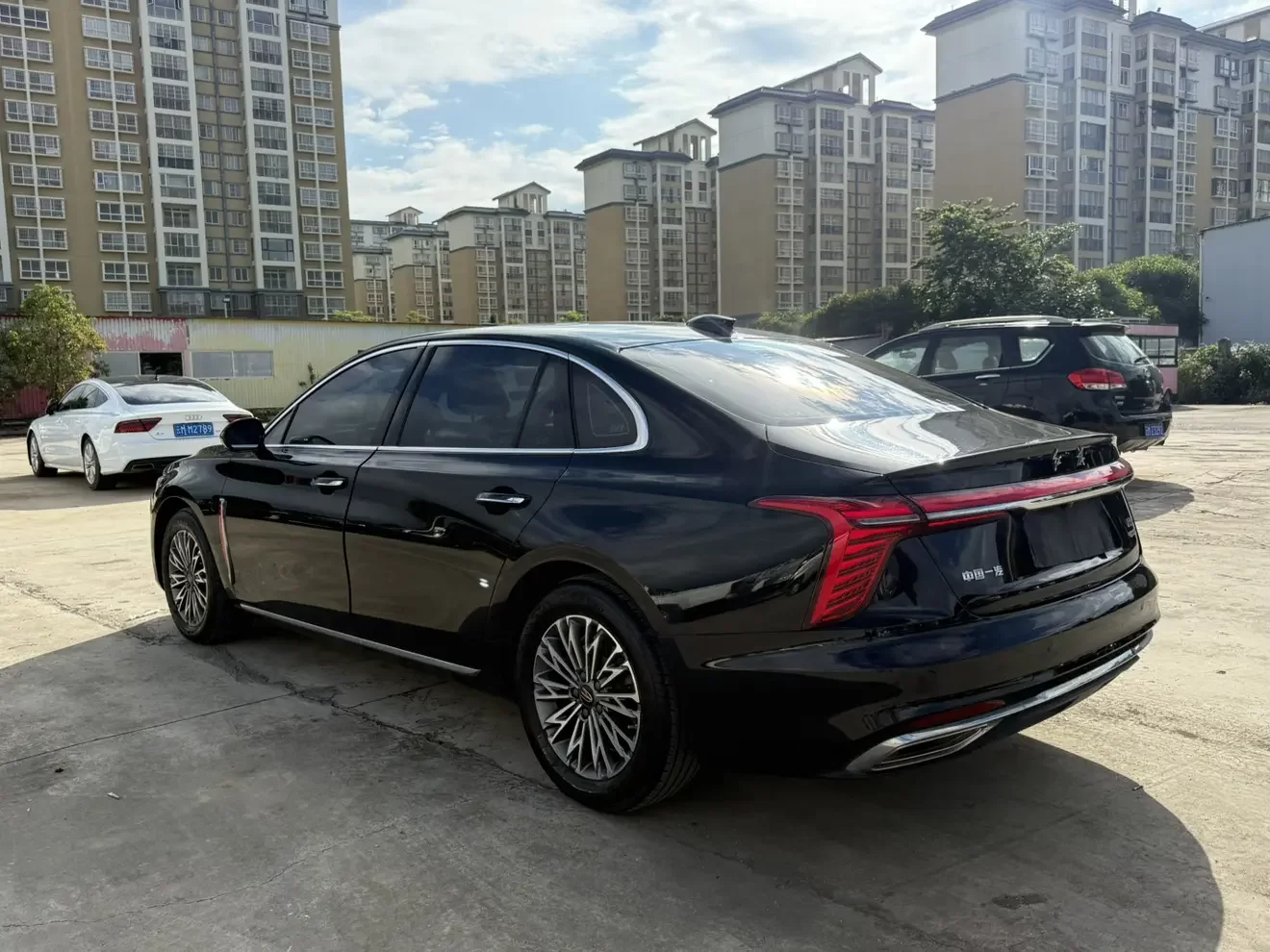 Hongqi H5