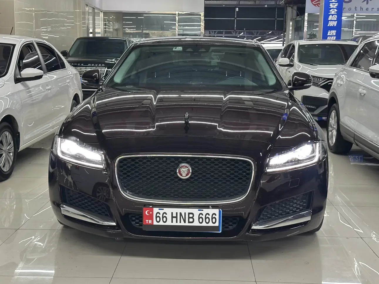 Jaguar XFL