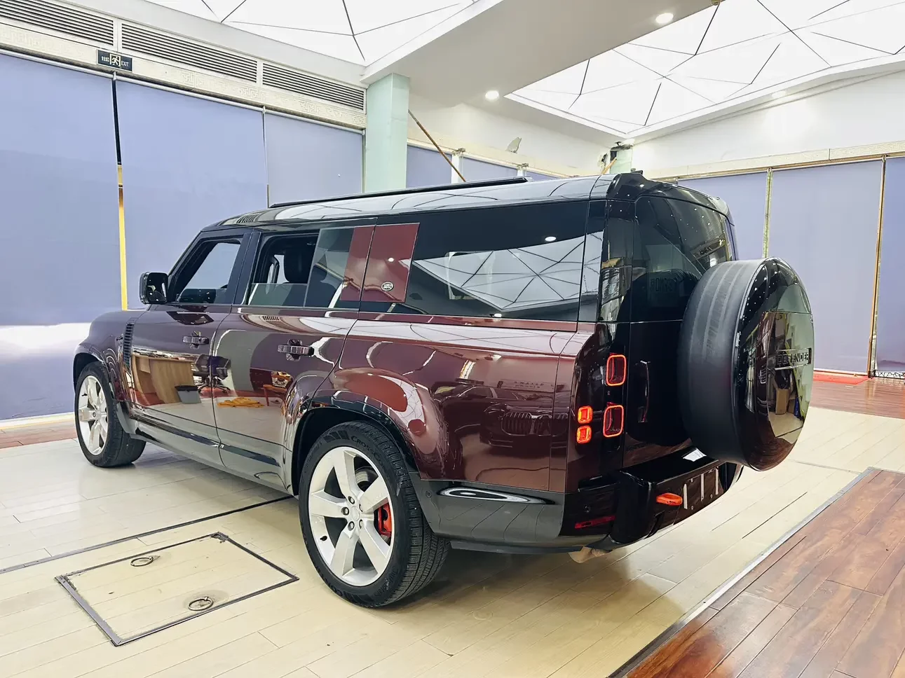 Land Rover Defender