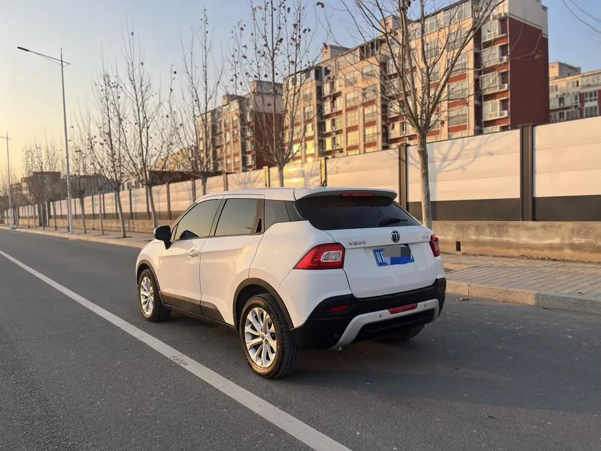 Brilliance China V3