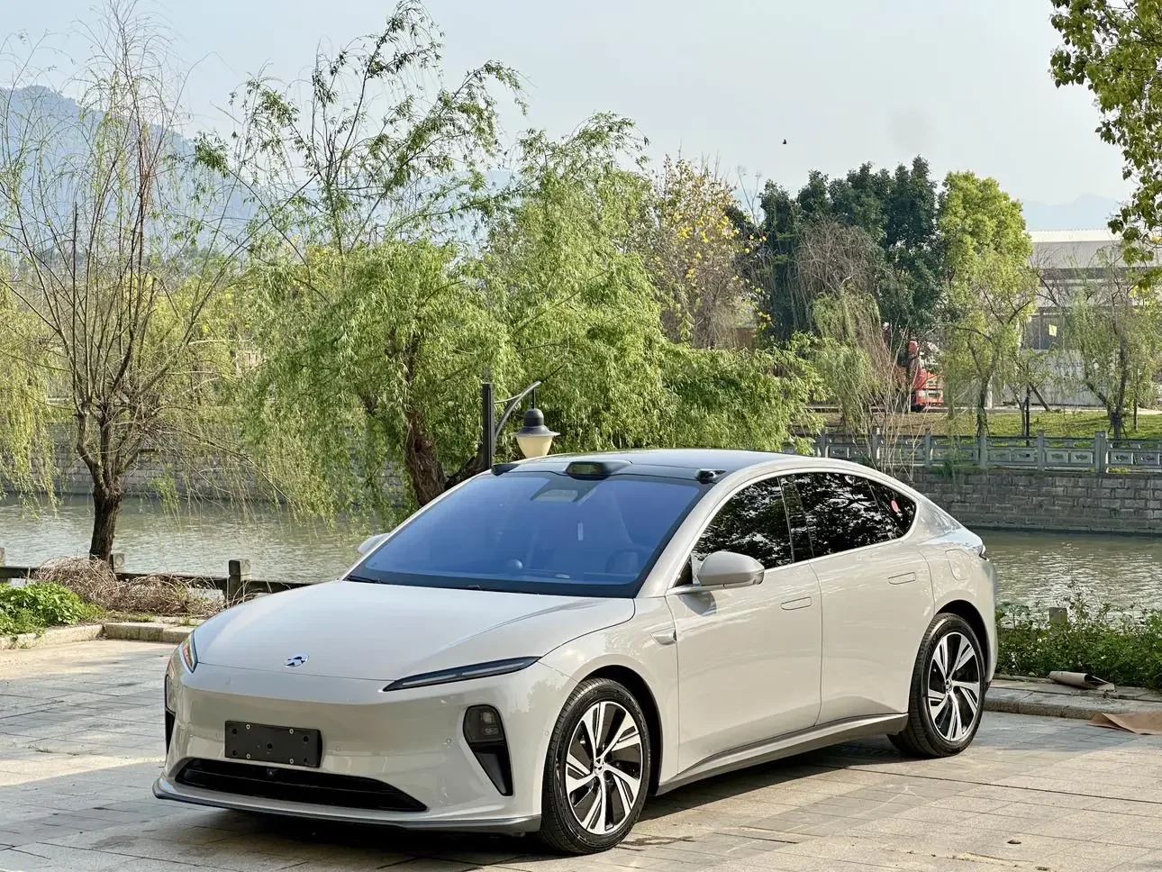 NIO ET5