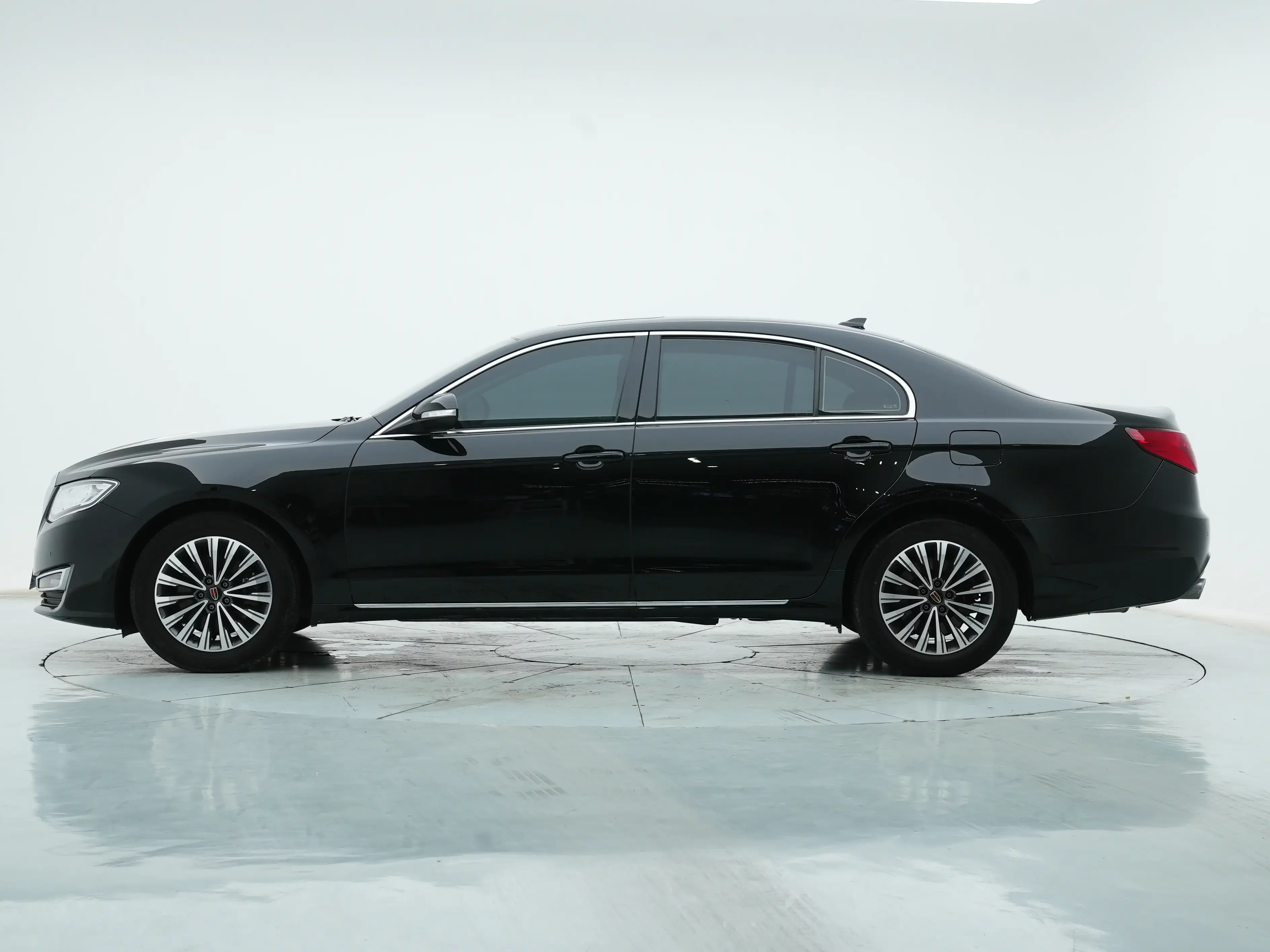 Hongqi H7