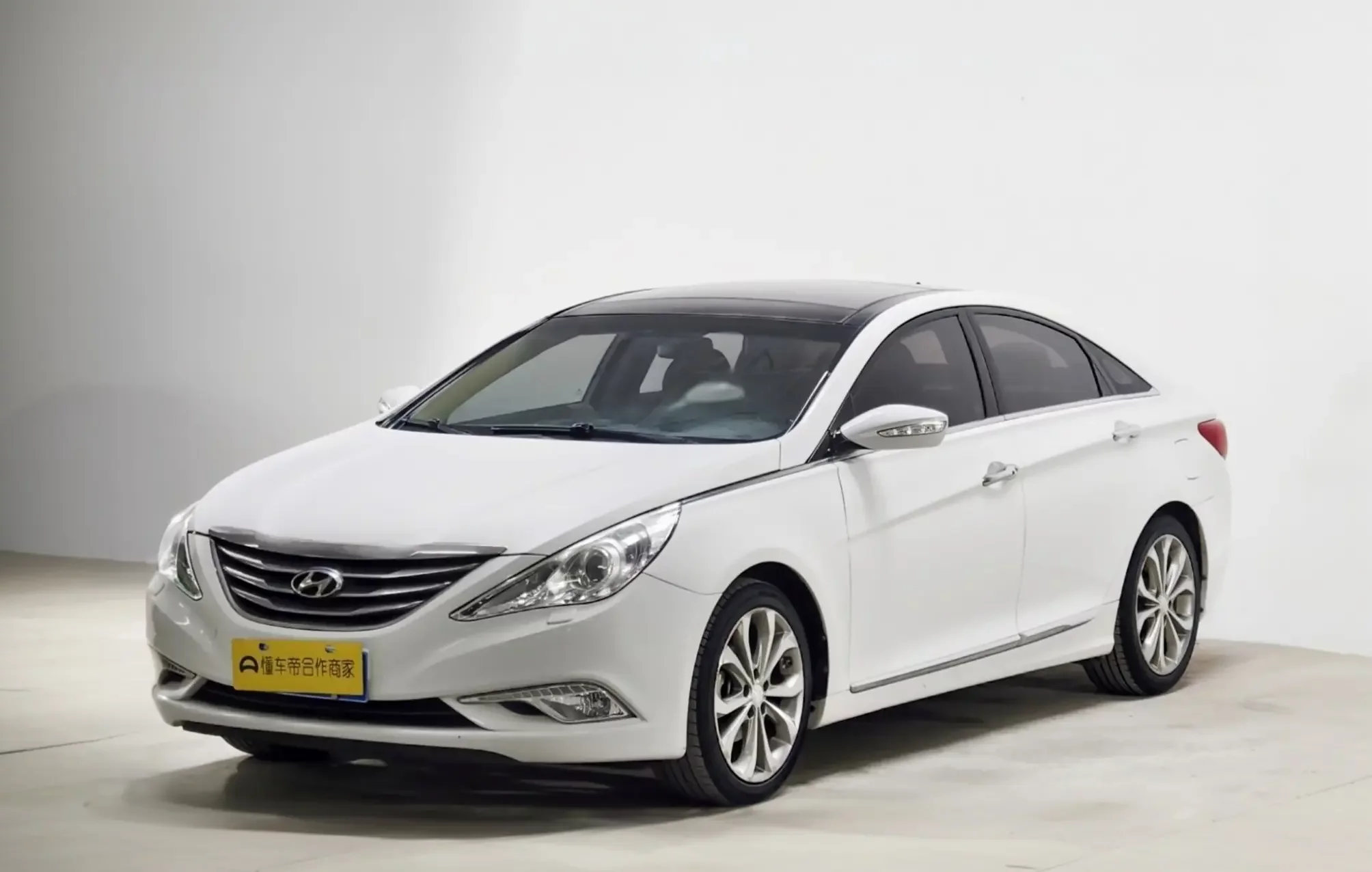 Hyundai sonata eight