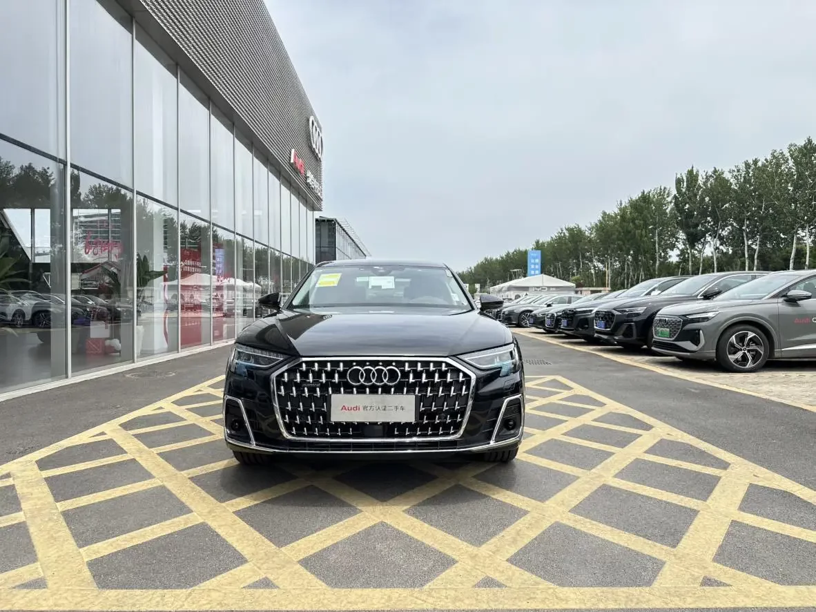 Audi A8