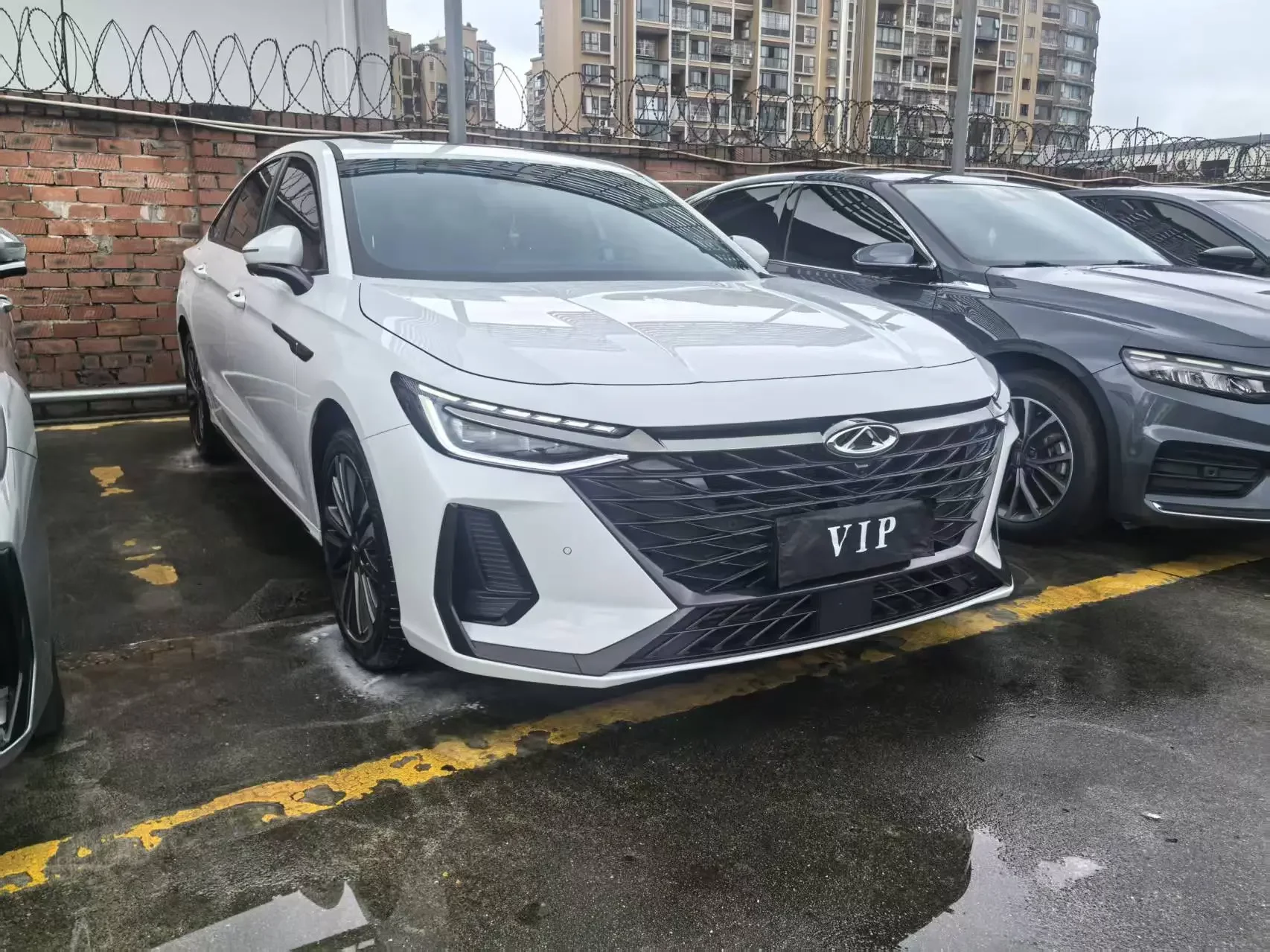 Chery Arrizo 8