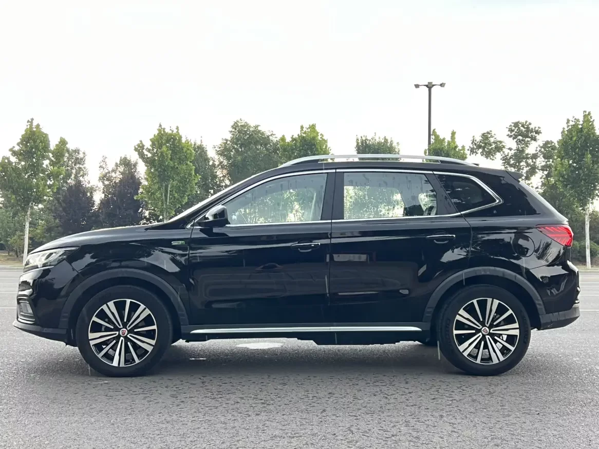 Roewe eRX5