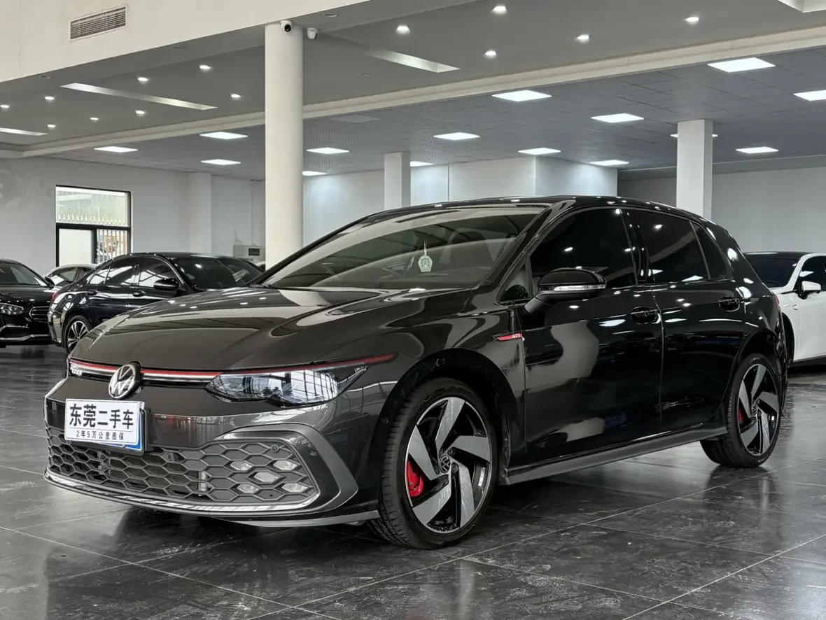 Volkswagen Golf GTI