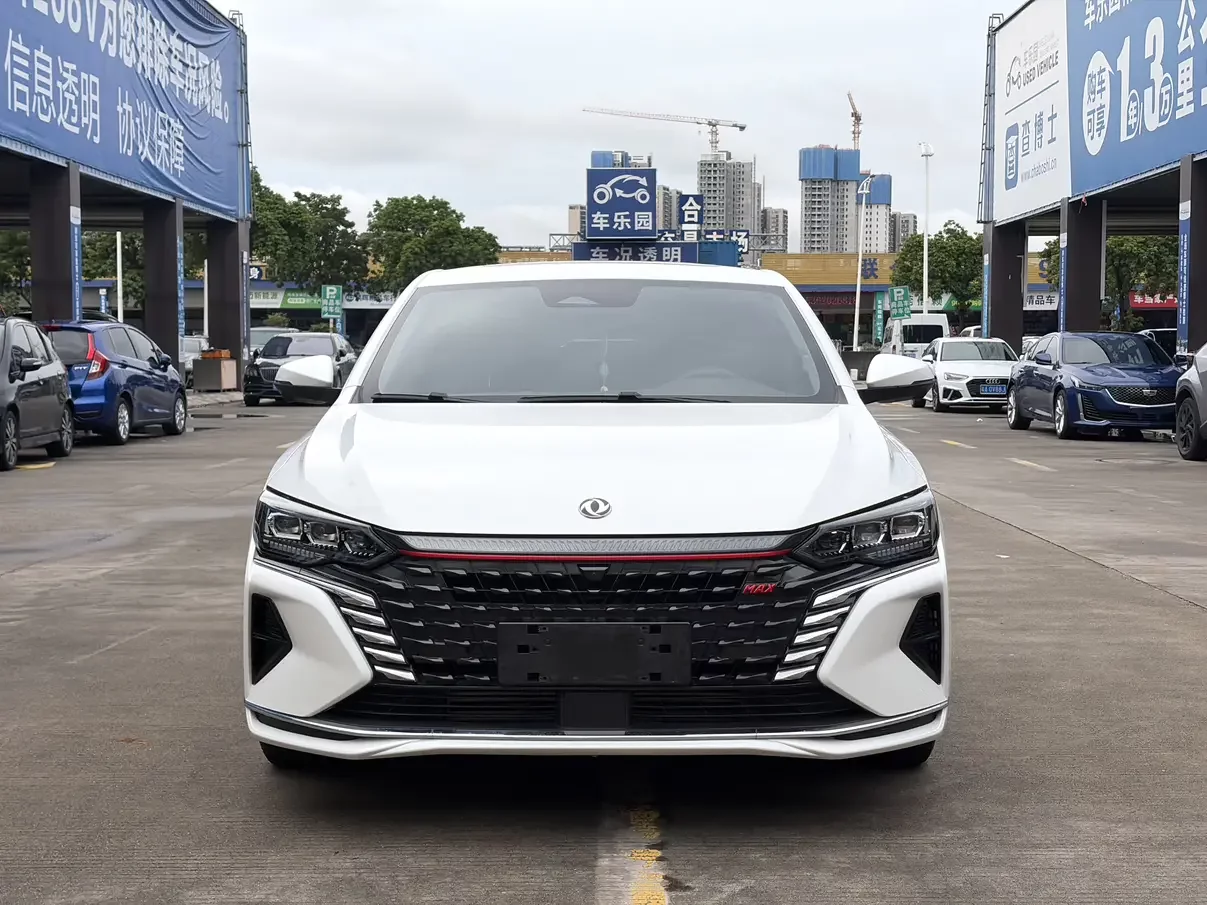 Dongfeng Yixuan MAX