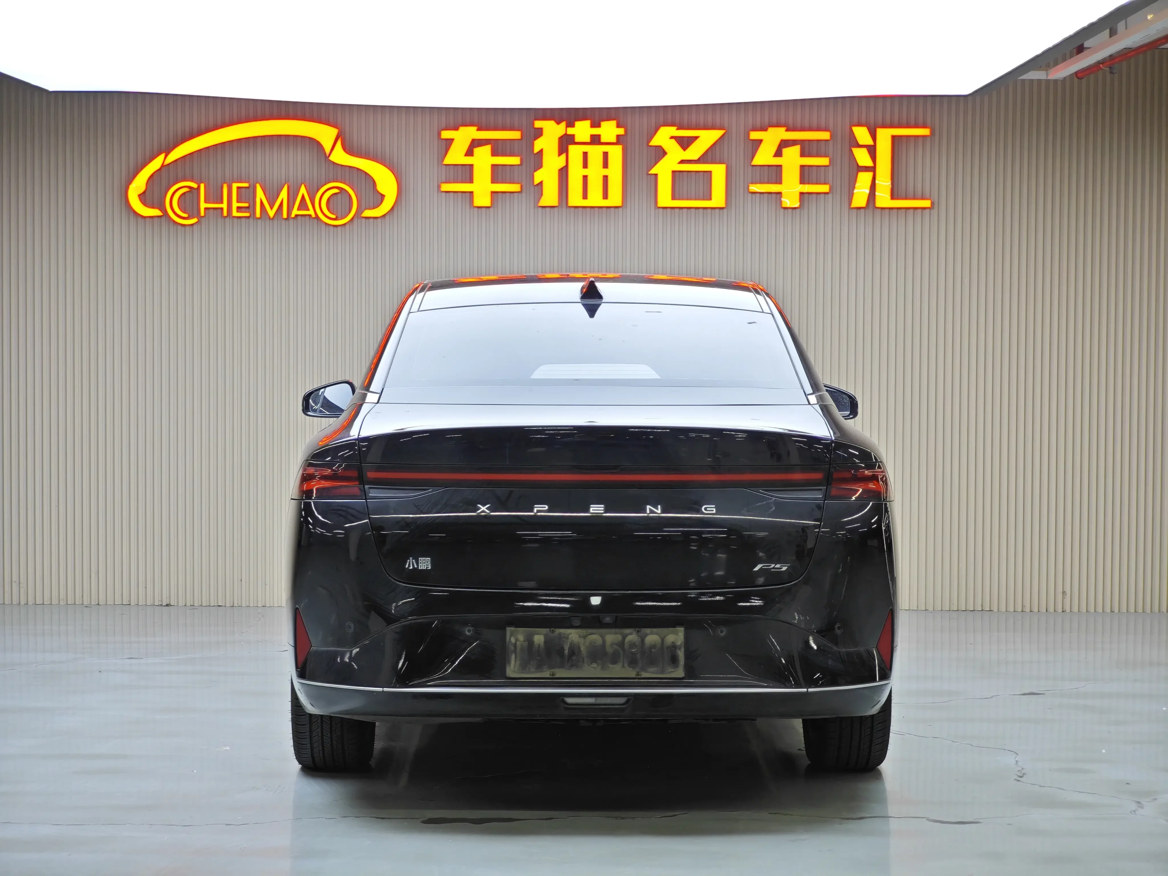 XPeng P5