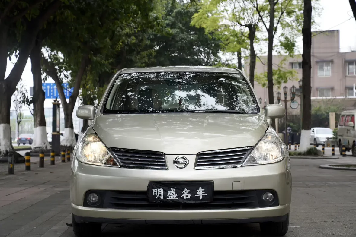 Nissan Tiida