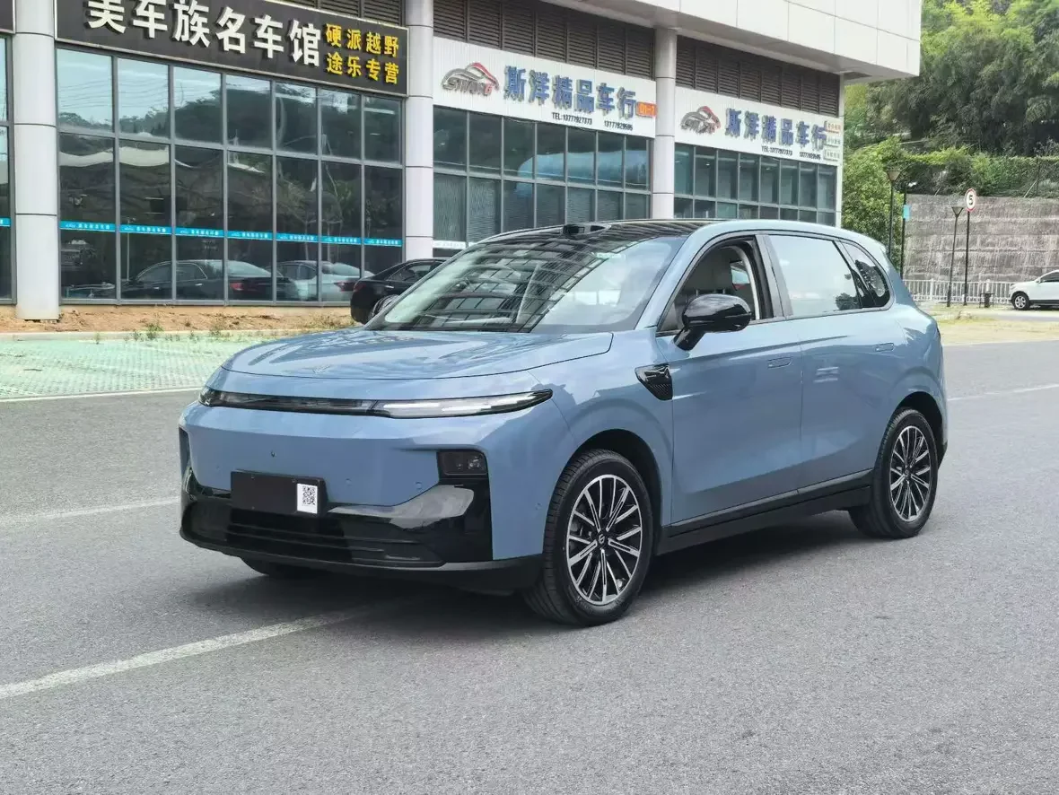 Leapmotor B10
