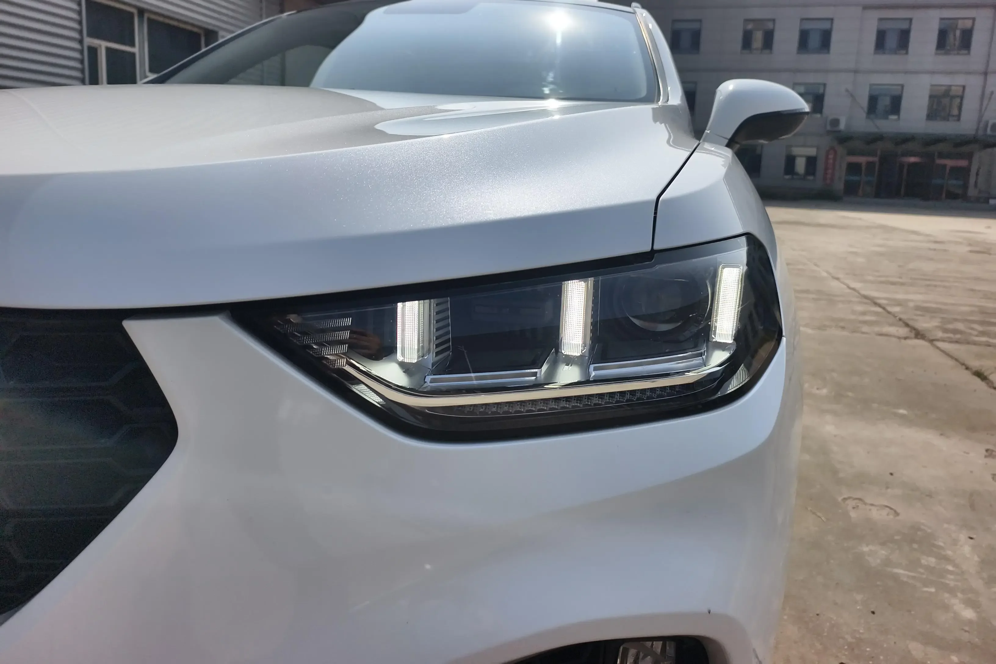 Wey Wei brand VV5
