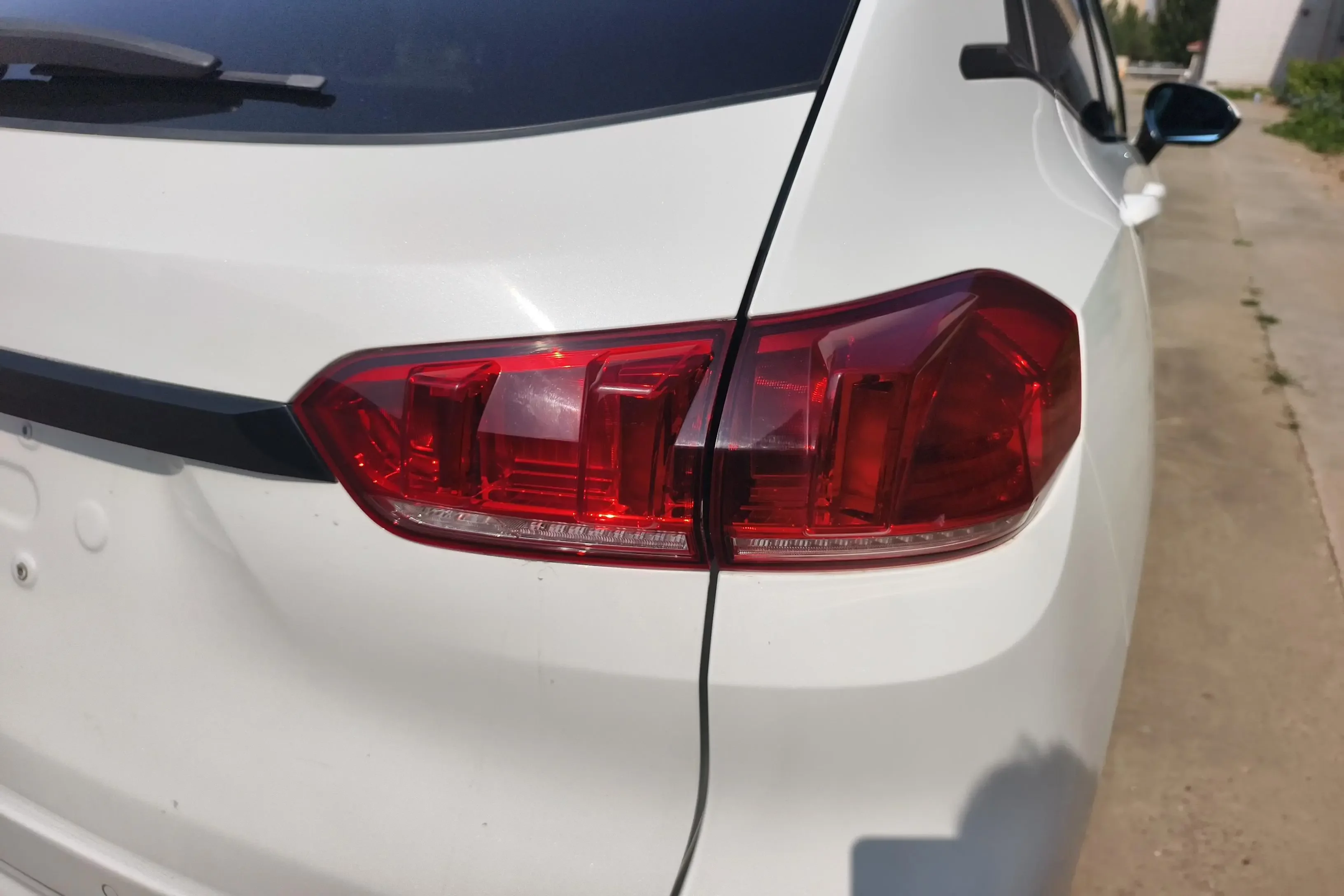 Wey Wei brand VV5