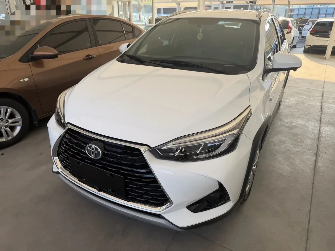 TOYOTA YARIS L