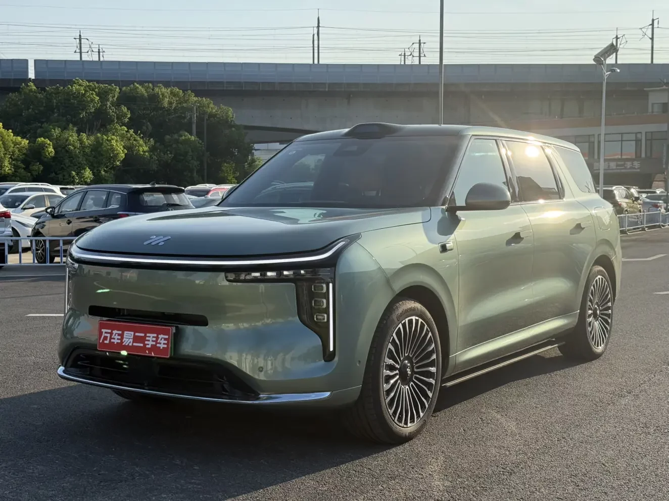 IM Motors Zhiji LS8