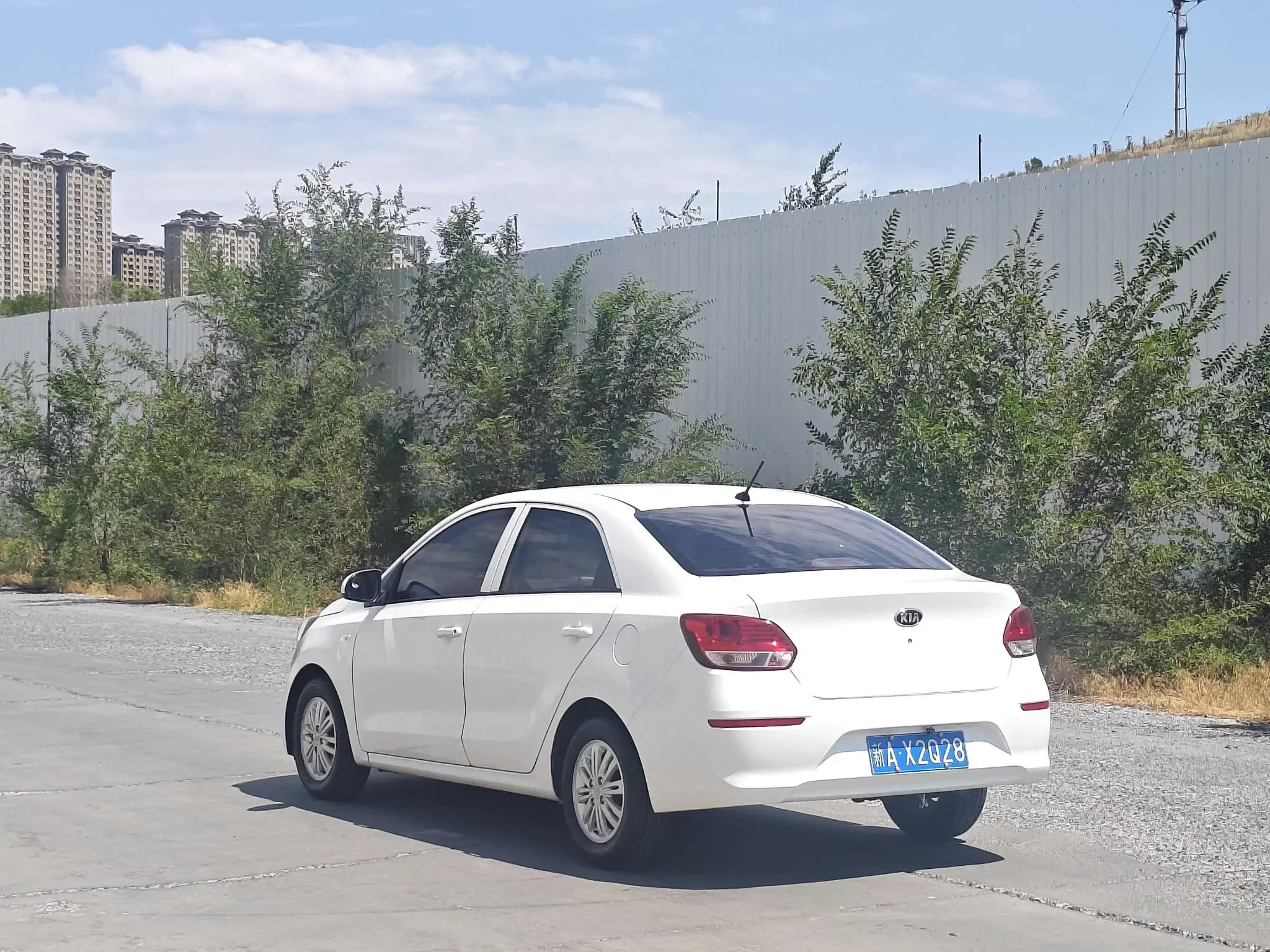 Kia Pegas