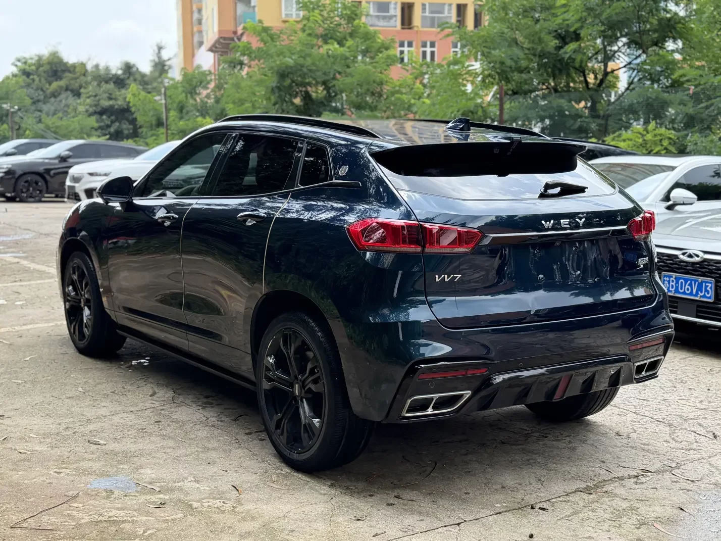 Wey Wei brand VV7